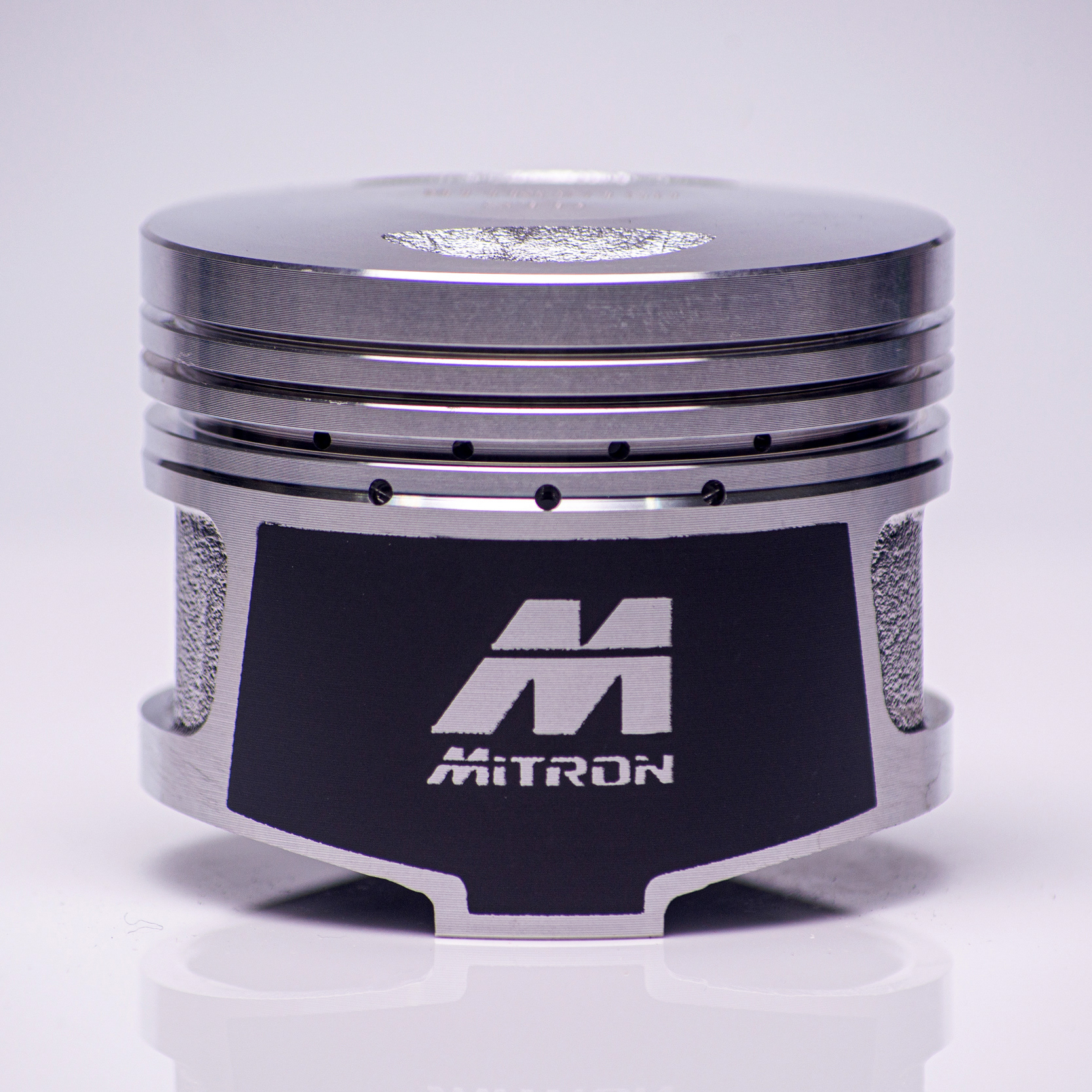 Piston by Mitron. Product photography for e-commerce 360° image. Single light setup, Nikon D5200.