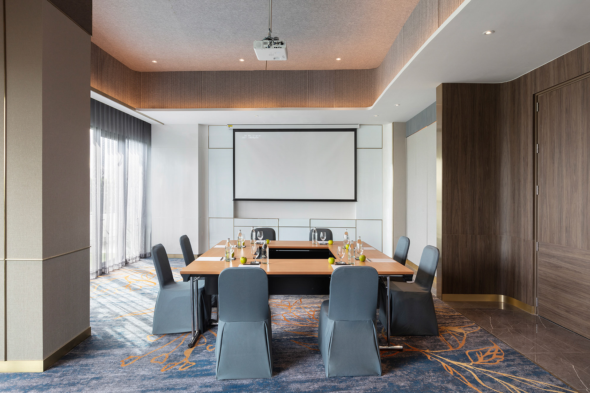Commercial Photography / Hotel Photography / Architectural Photography for Oakwood Suites Tiwanon