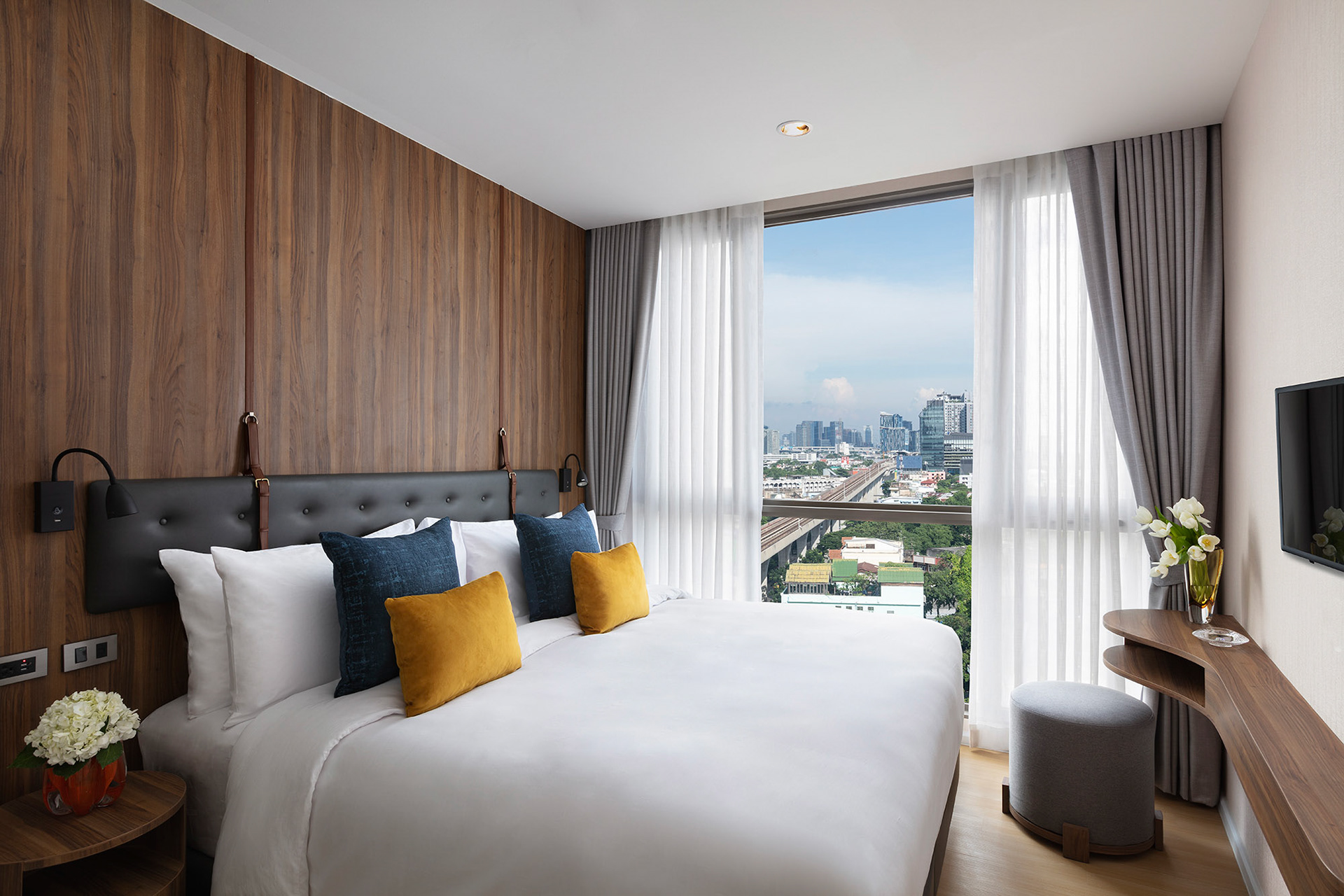 Commercial Photography / Hotel Photography / Architectural Photography for Oakwood Suites Tiwanon in Thailand