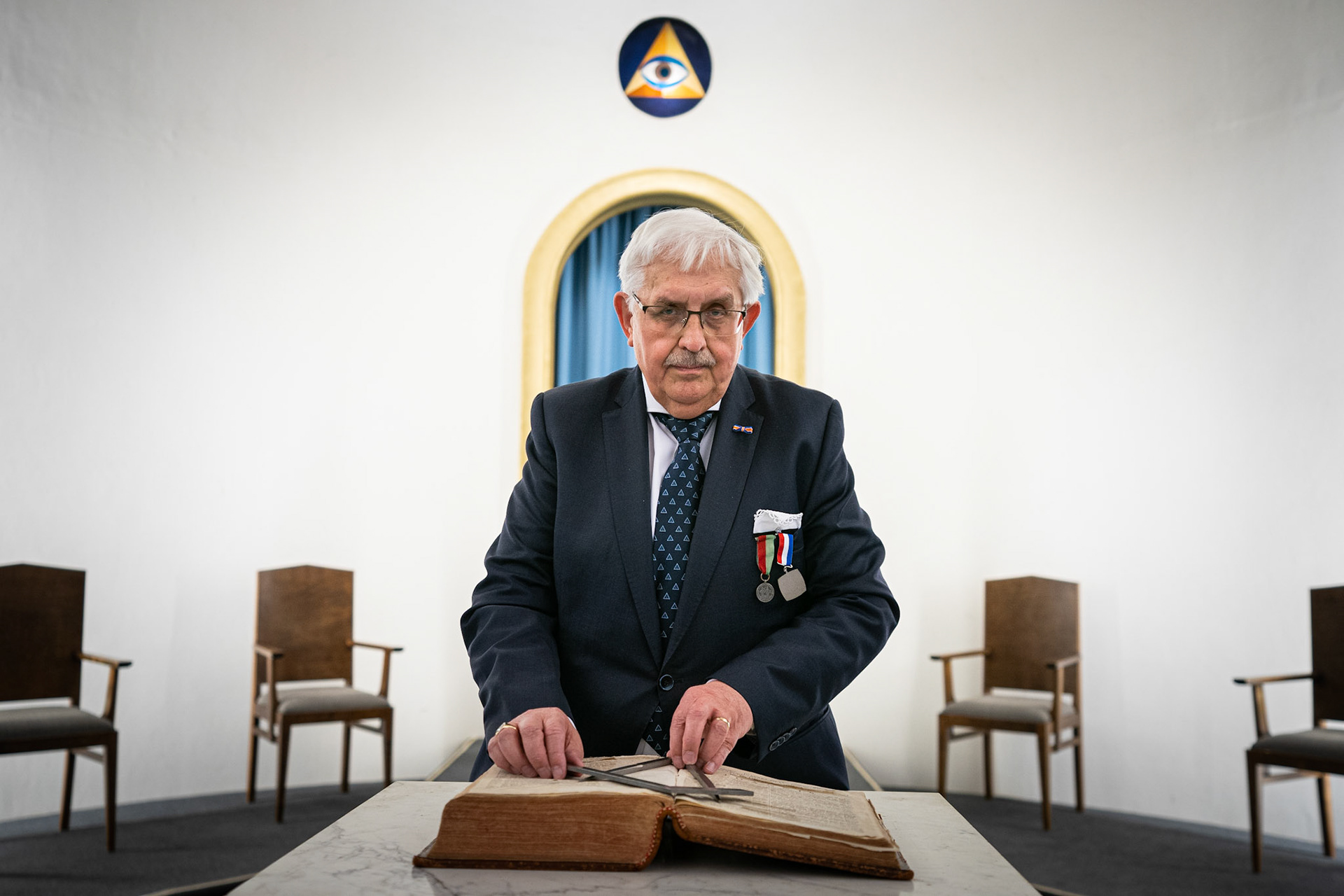 Groningen: Vrijmetselaar Cees van Ham in de loge. JASPAR MOULIJN
