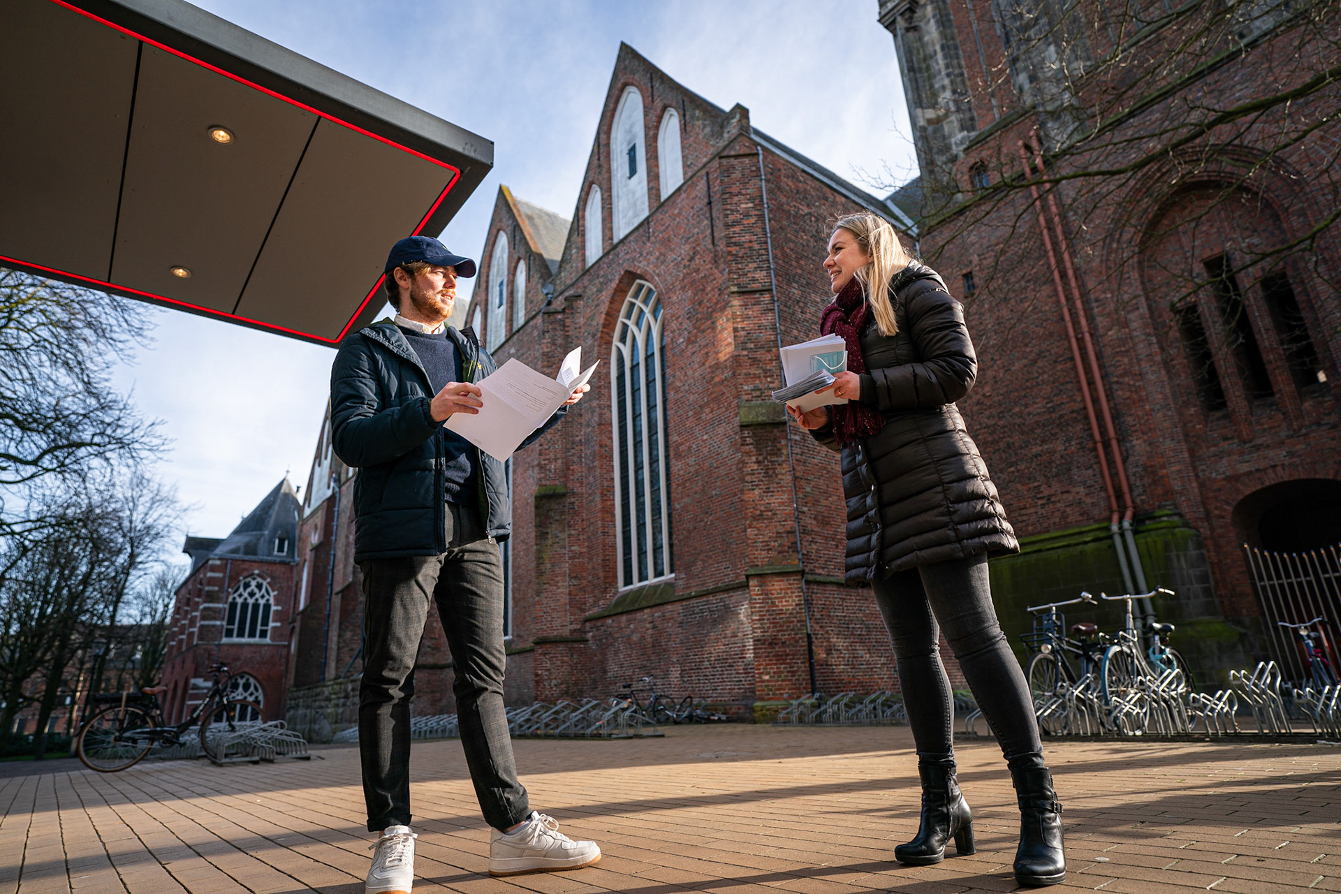 25-01-2021, Groningen: Femke Merel van Kooten-Arissen staat op de Grote Markt in Groningen om steunbetuigingen te verzamelen voor haar nieuwe partij Splinter. Foto: JASPAR MOULIJN