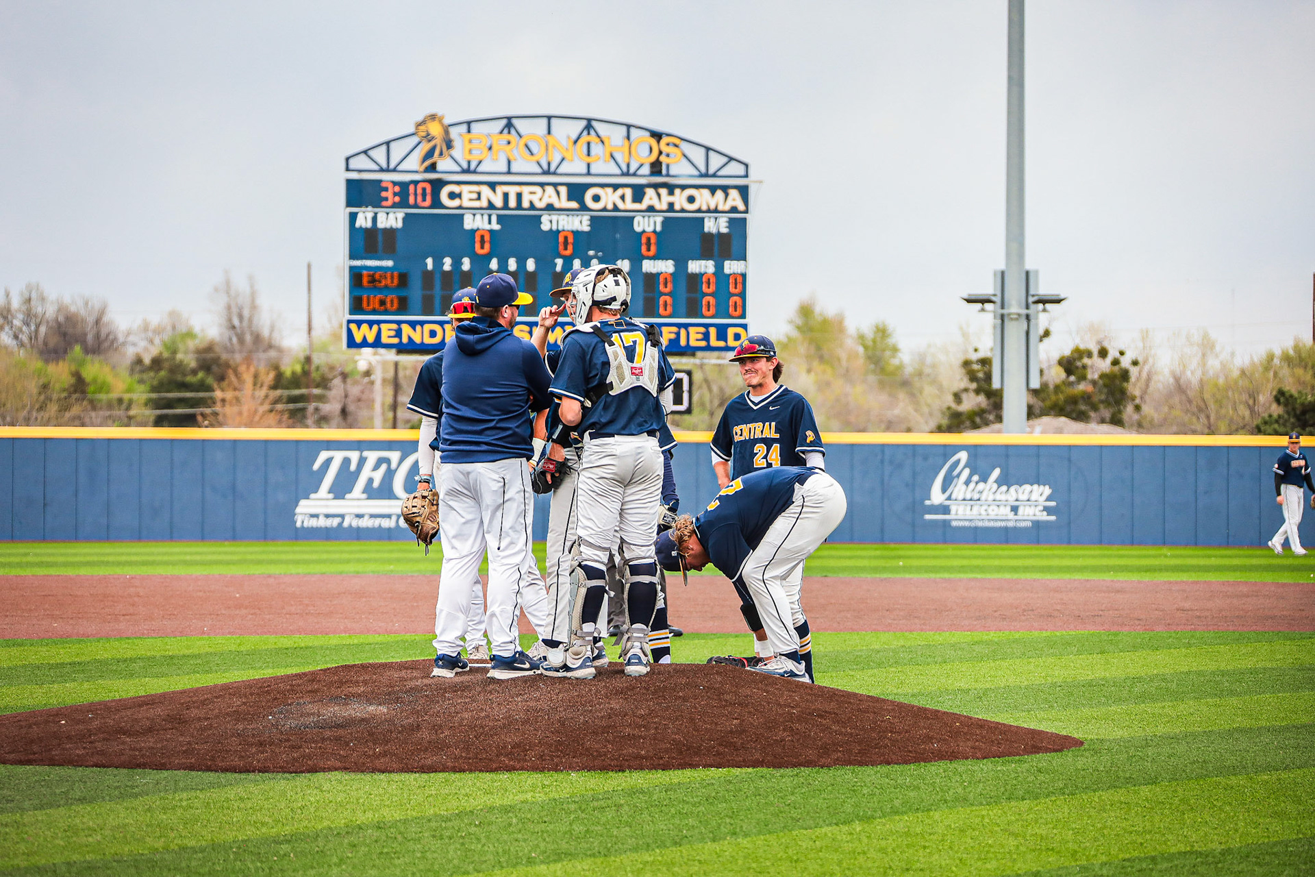 UCO Mens Baseball Win 11-7 over Emporia State.