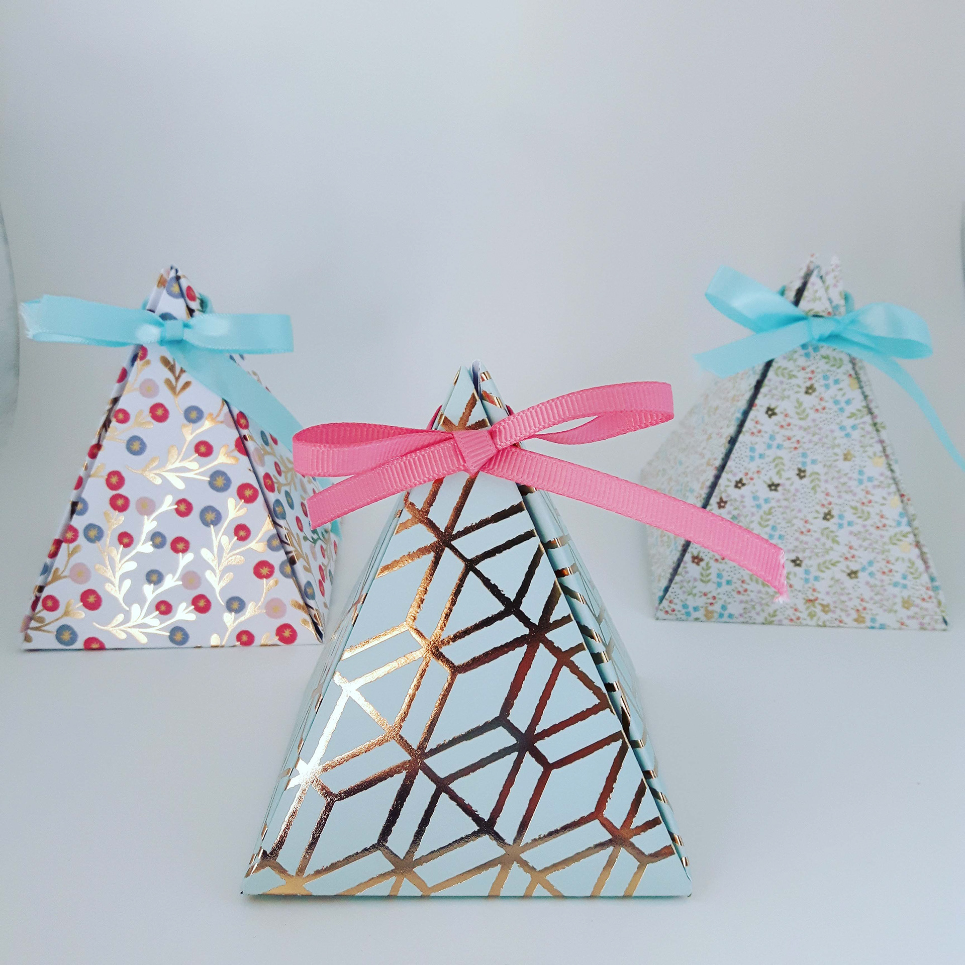 pyramid gift boxes