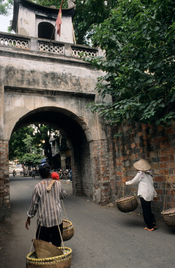 East gate, Ha Noi