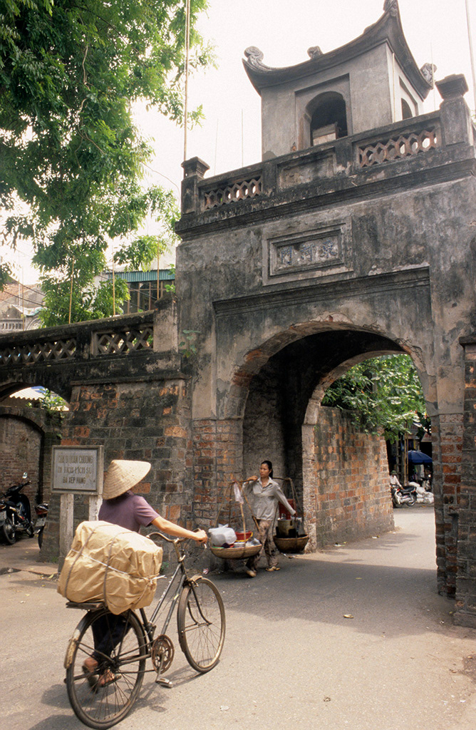 East gate, Ha Noi