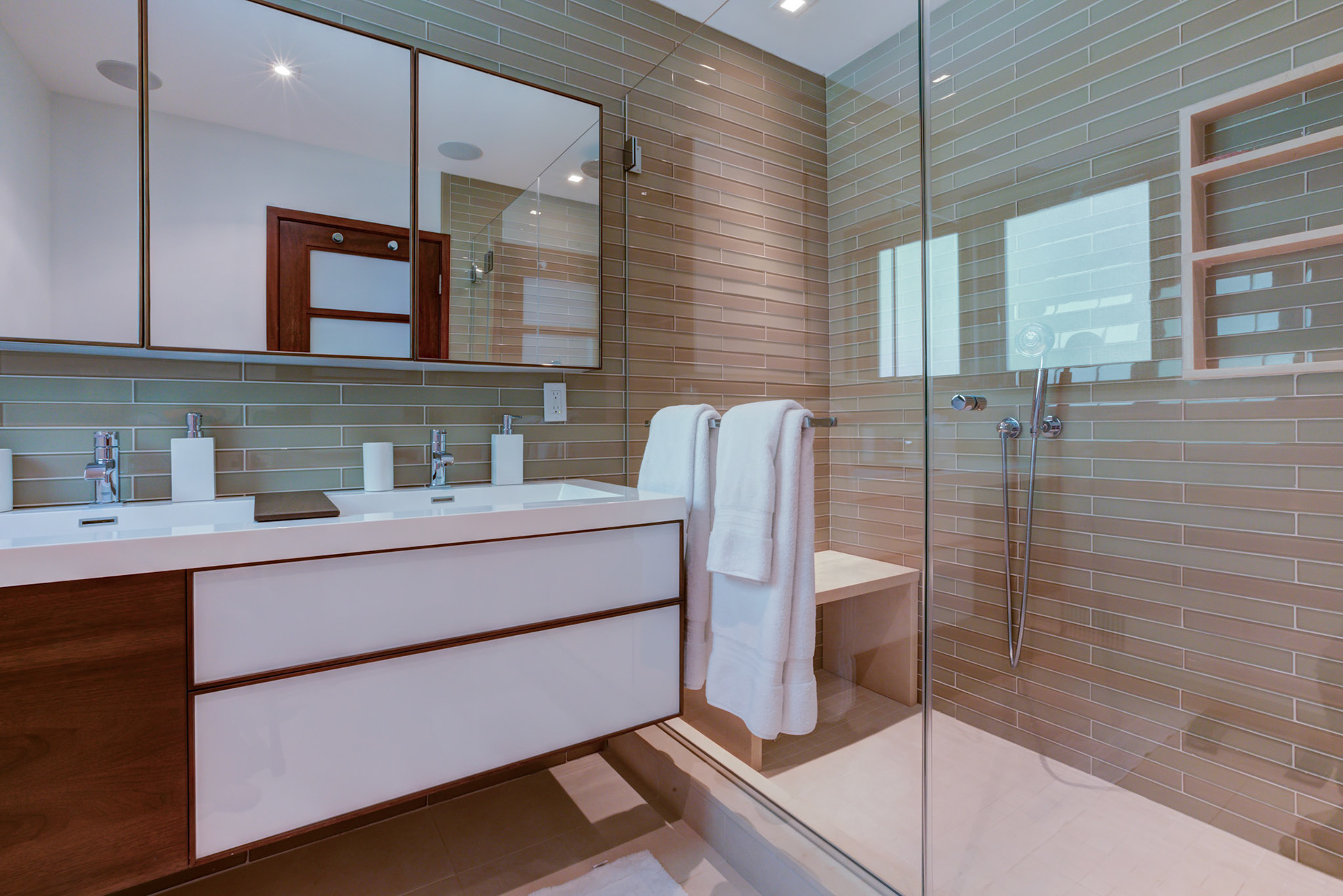 Real estate photography of modern bathroom
