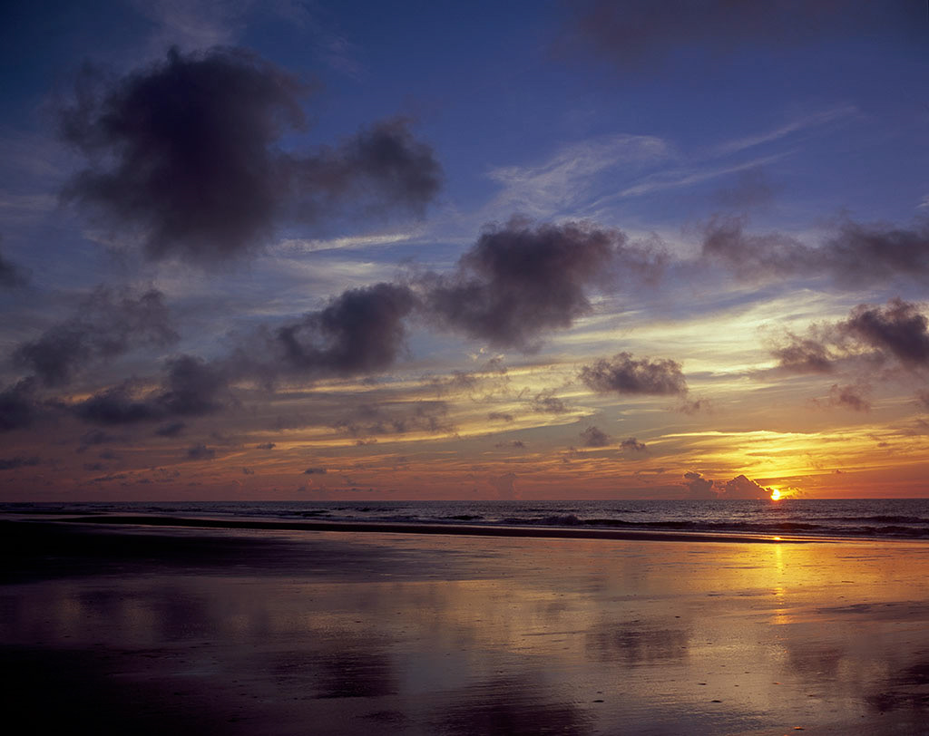Emily J. Gómez, Sunrise, Dungeness Beach, 2016