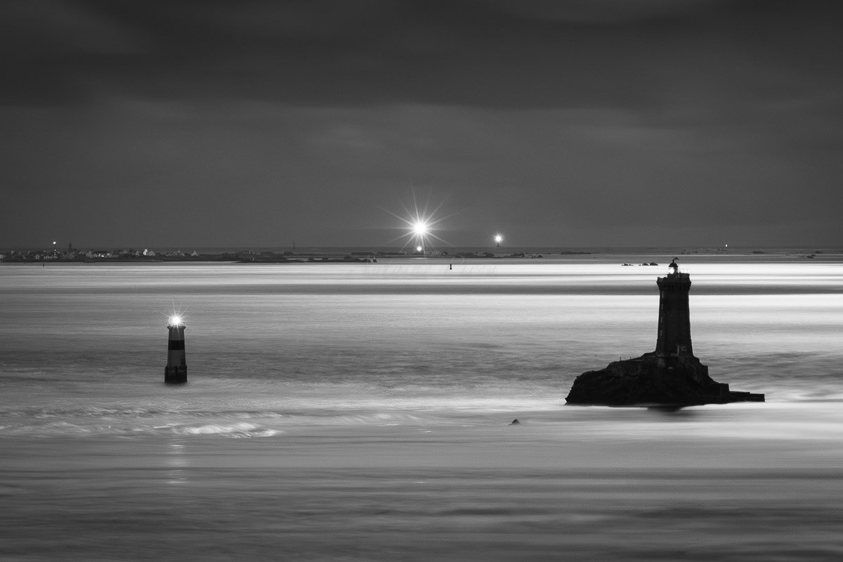 Full moon à la pointe du Raz