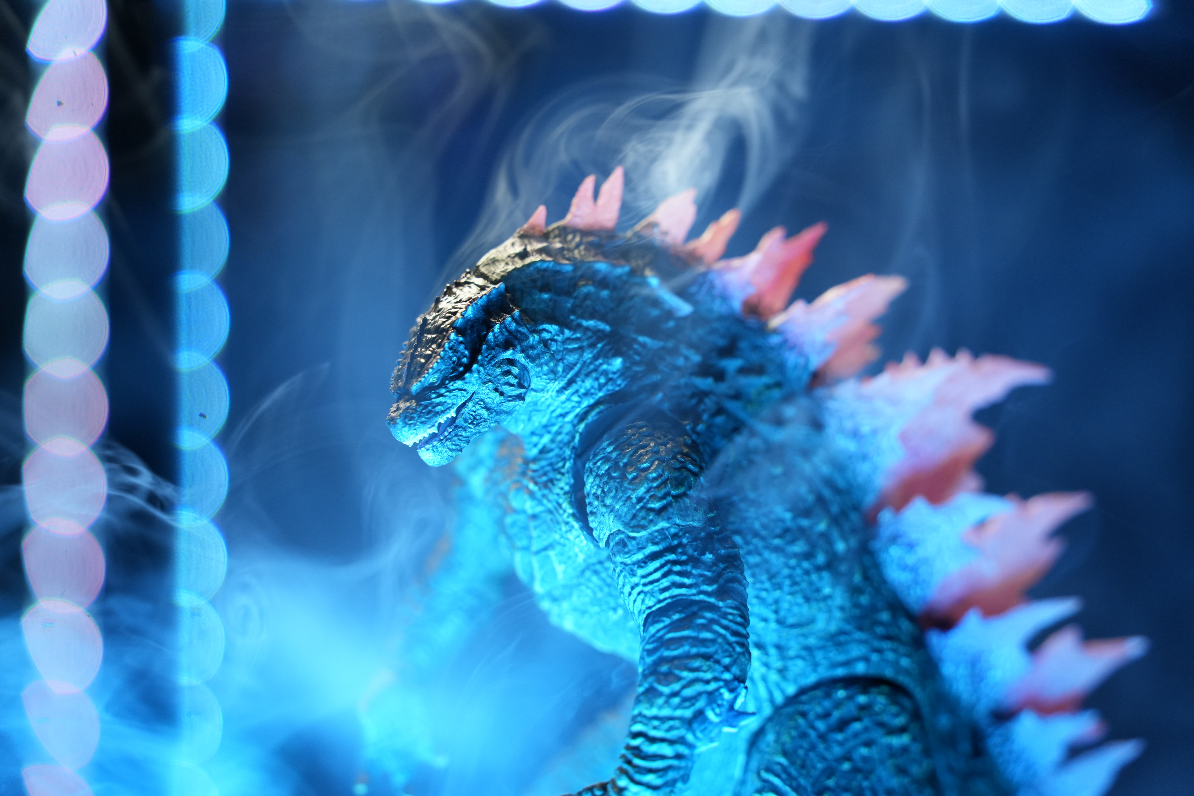 GODZBOX - S.H.MonsterArts GODZILLA (2024) EVOLVED Ver.