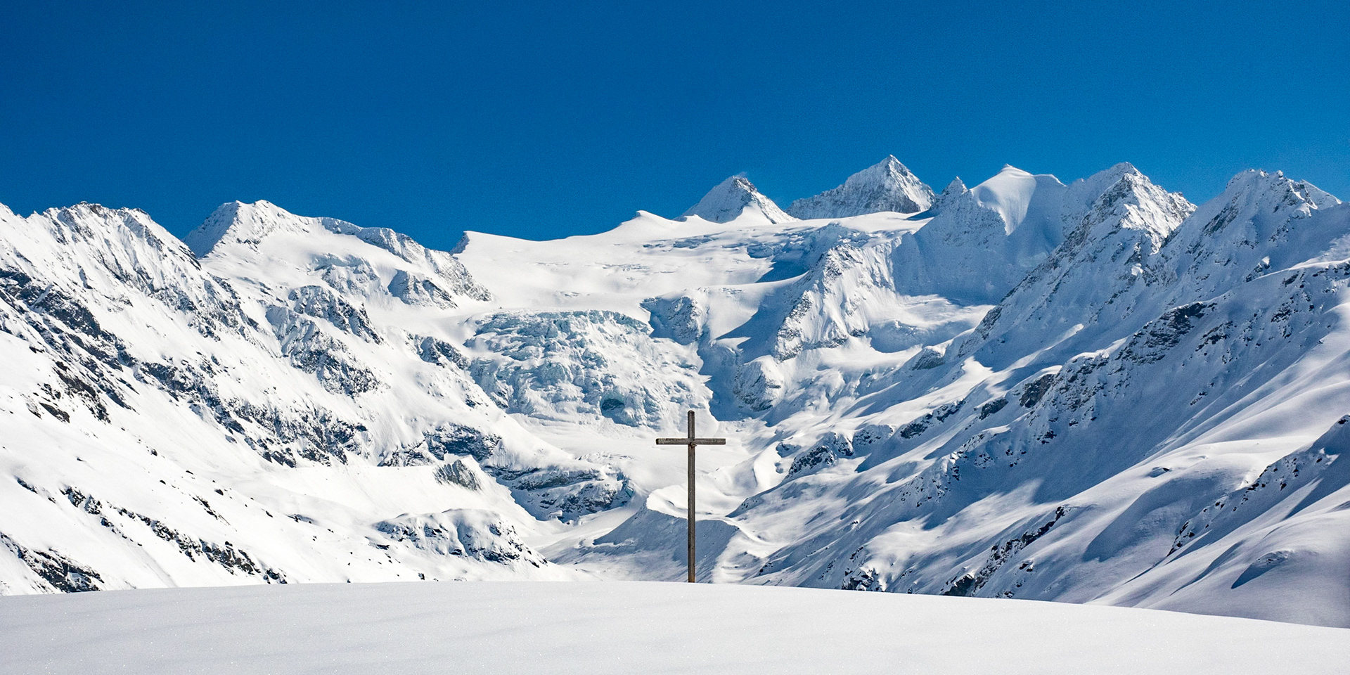 Au fond grand Cornier &amp; Dent Blanche