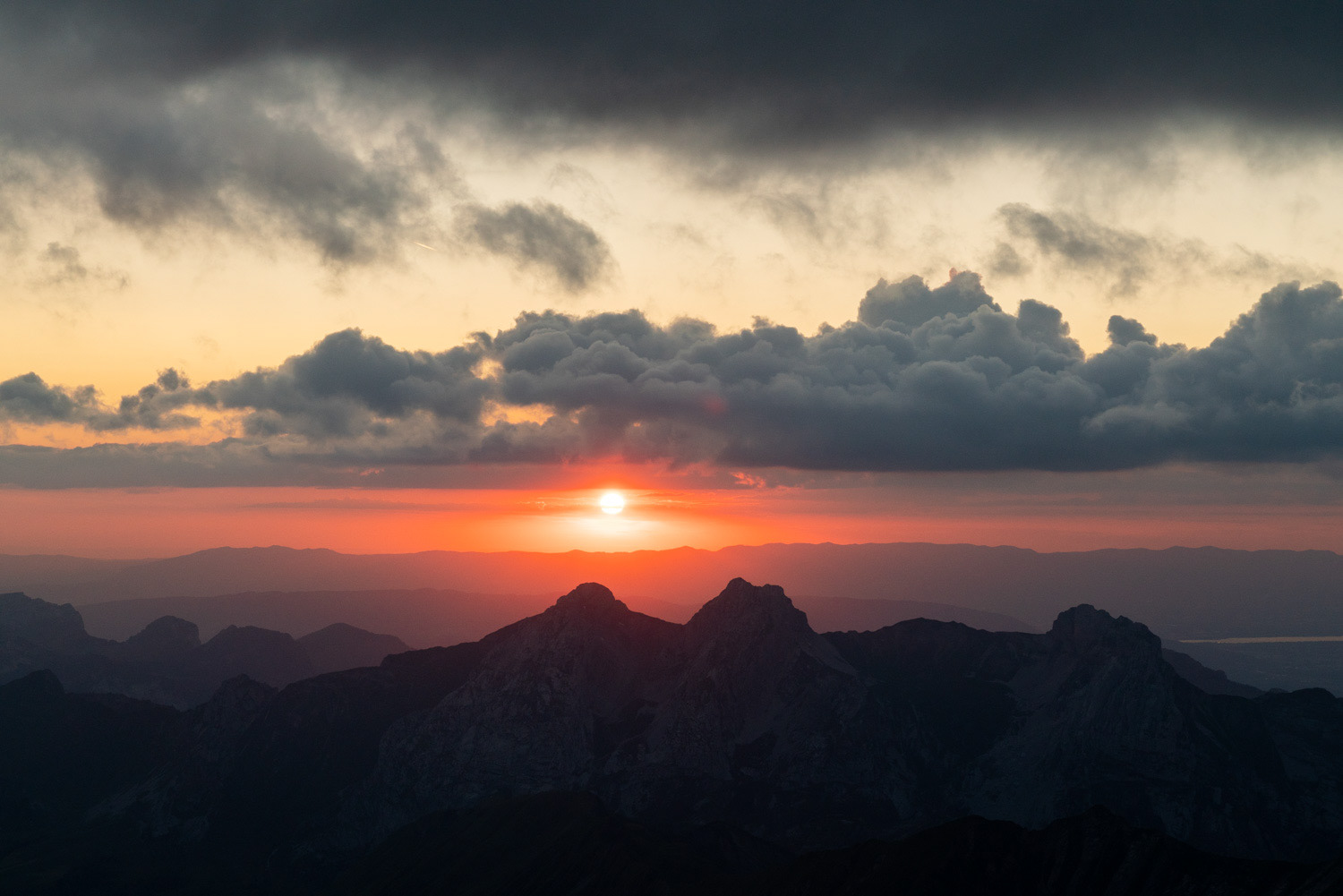 Couché de soleil dans les Aravis
