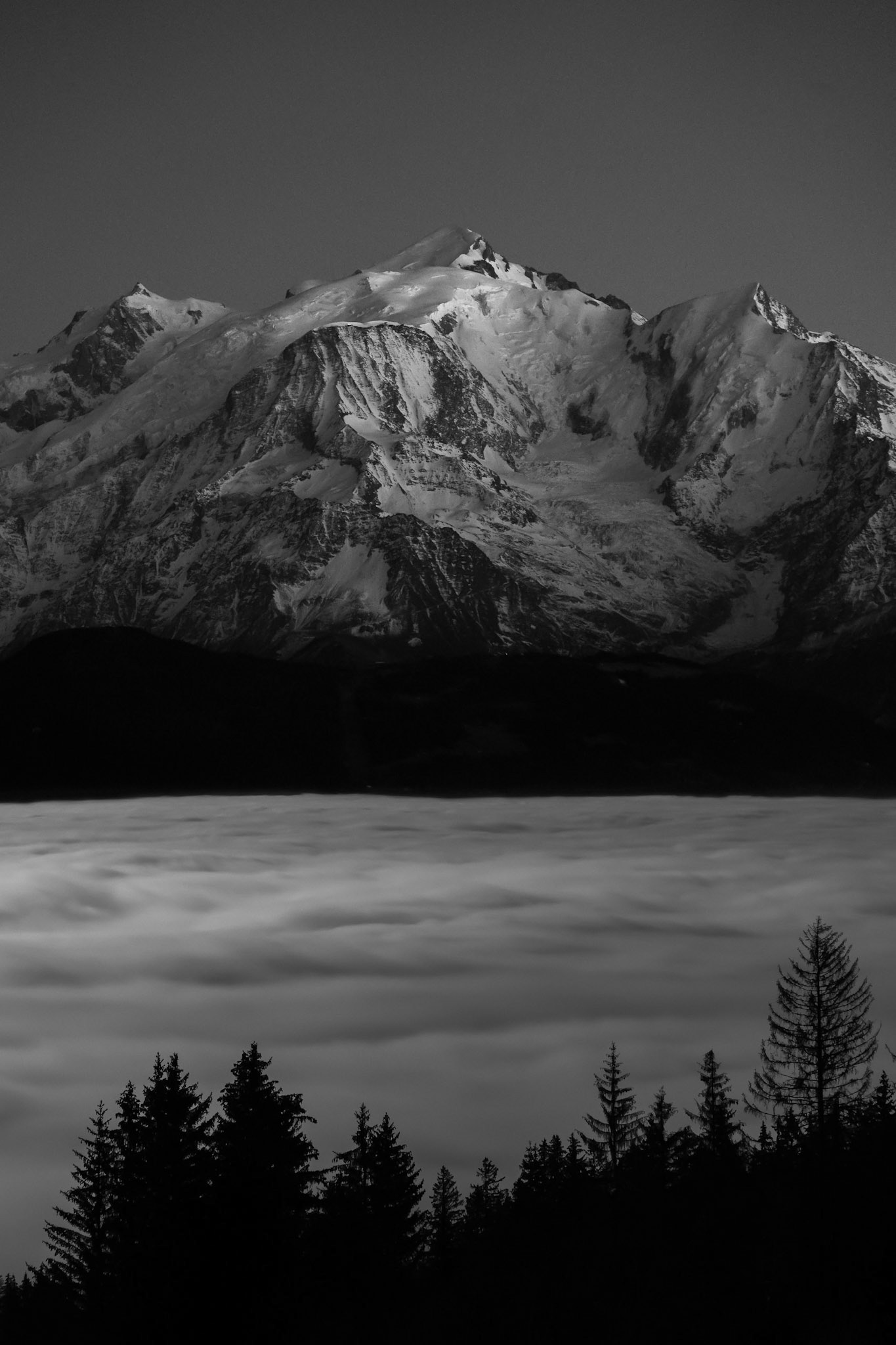 Mont Blanc à l'heure bleu