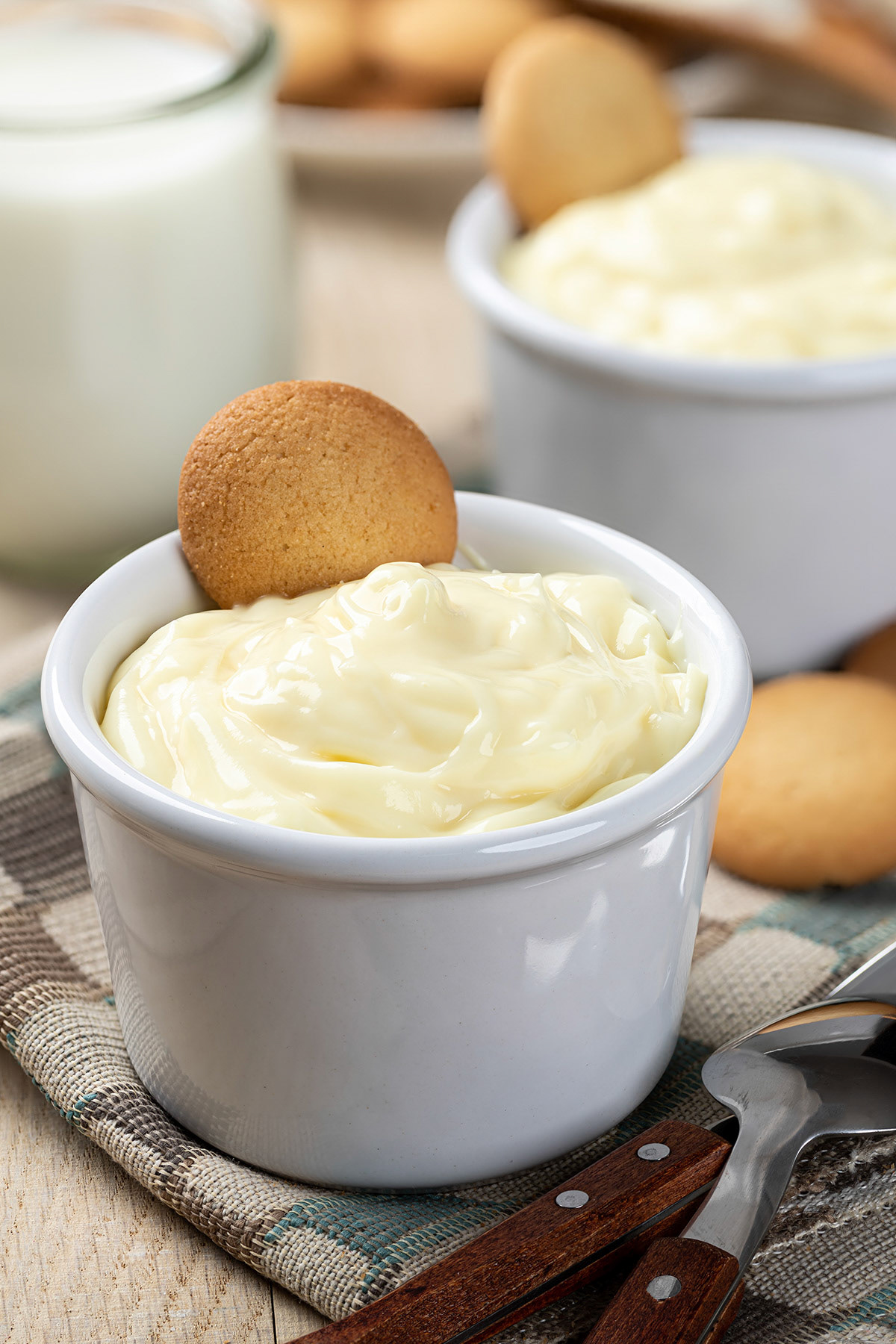 Vanilla pudding with wafer