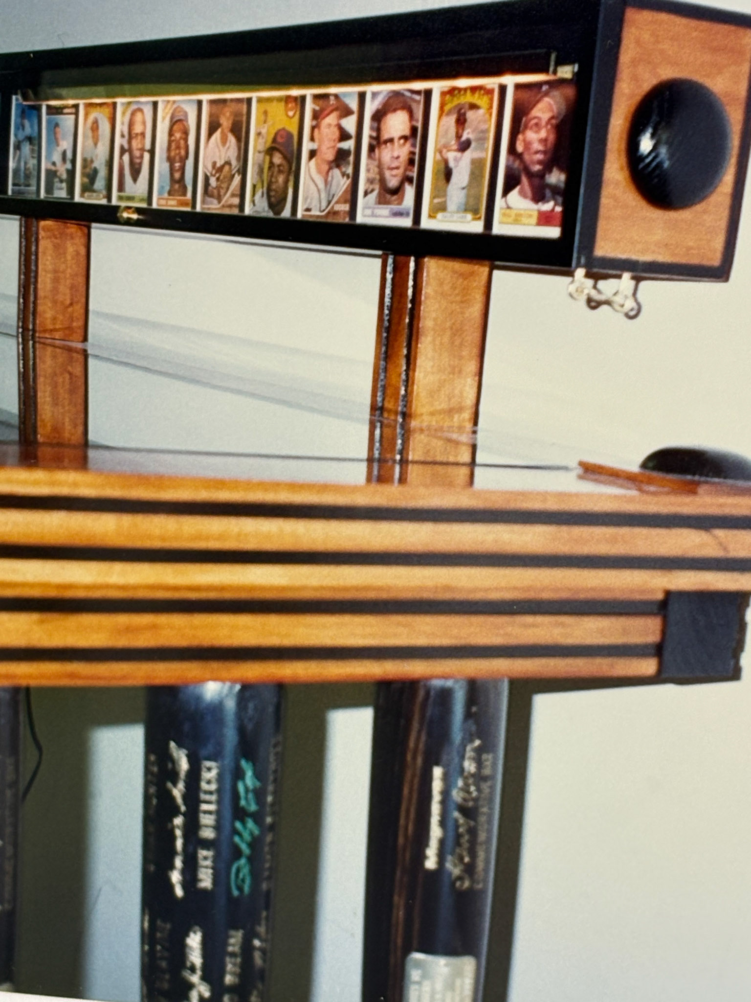 DESK - DETAIL