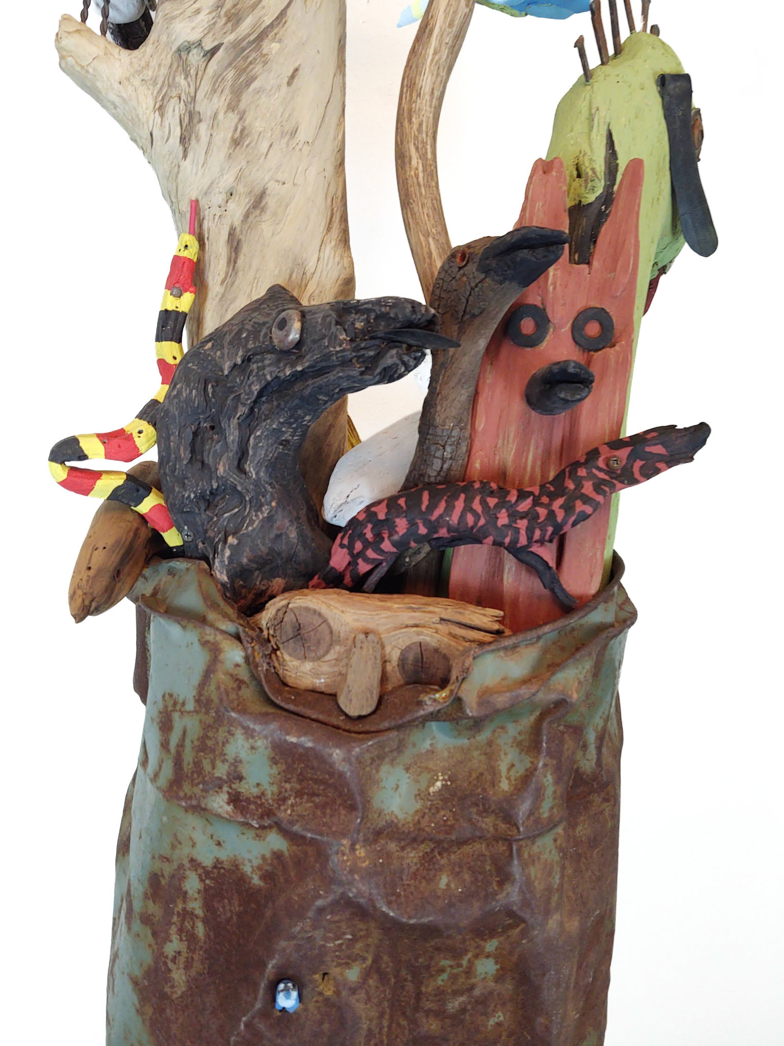 WILDLIFE (DETAIL)