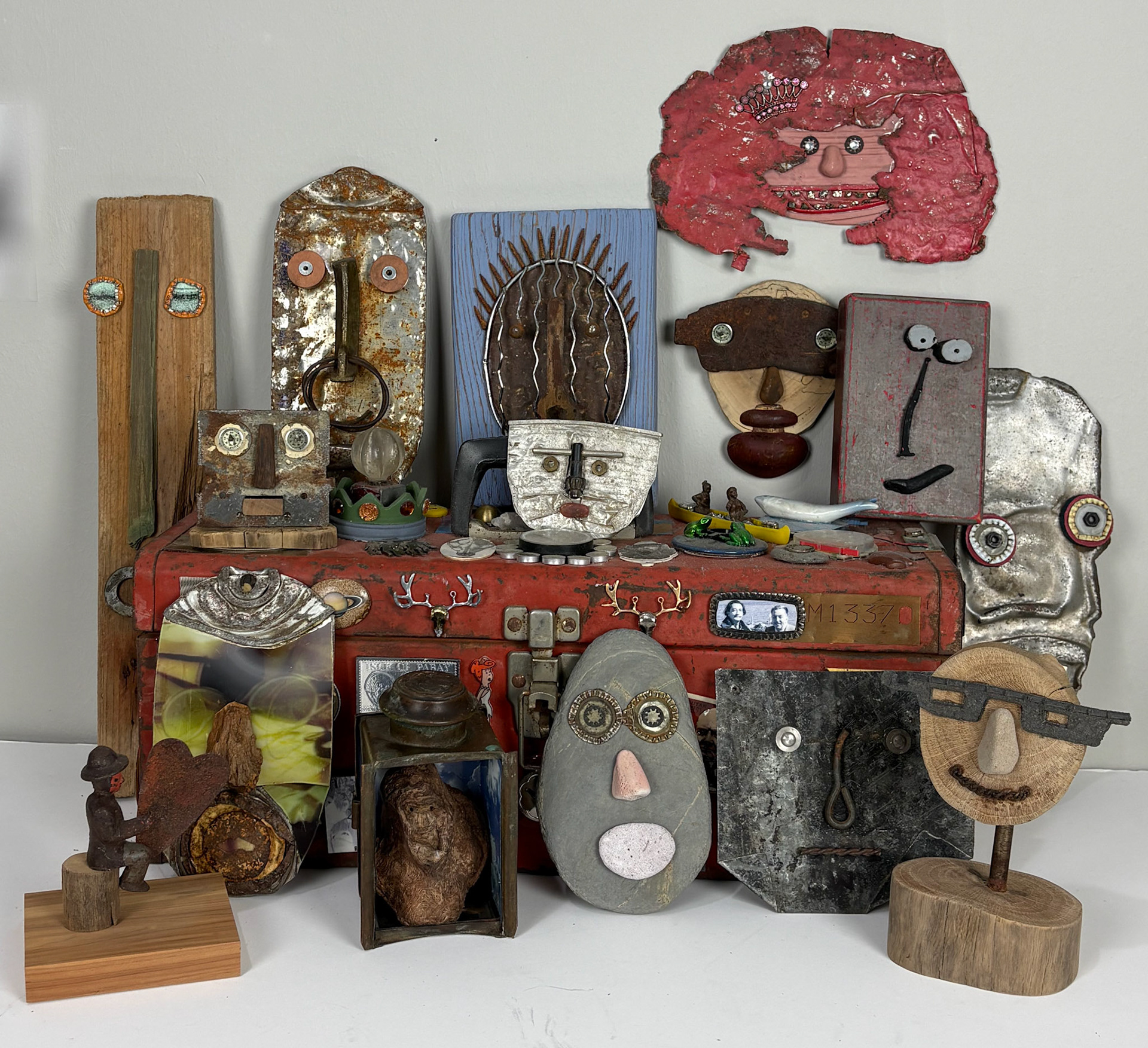RED TOOL BOX - FACES