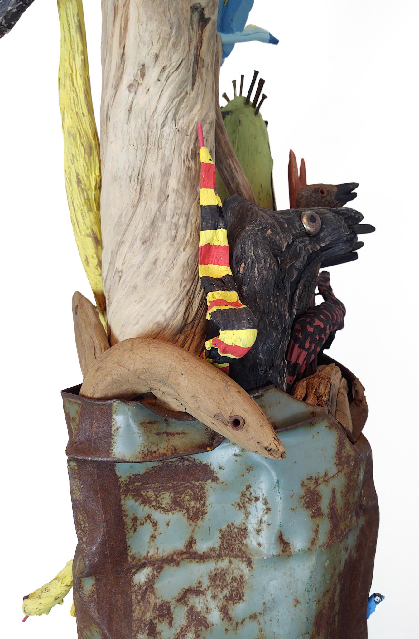 WILDLIFE (DETAIL)