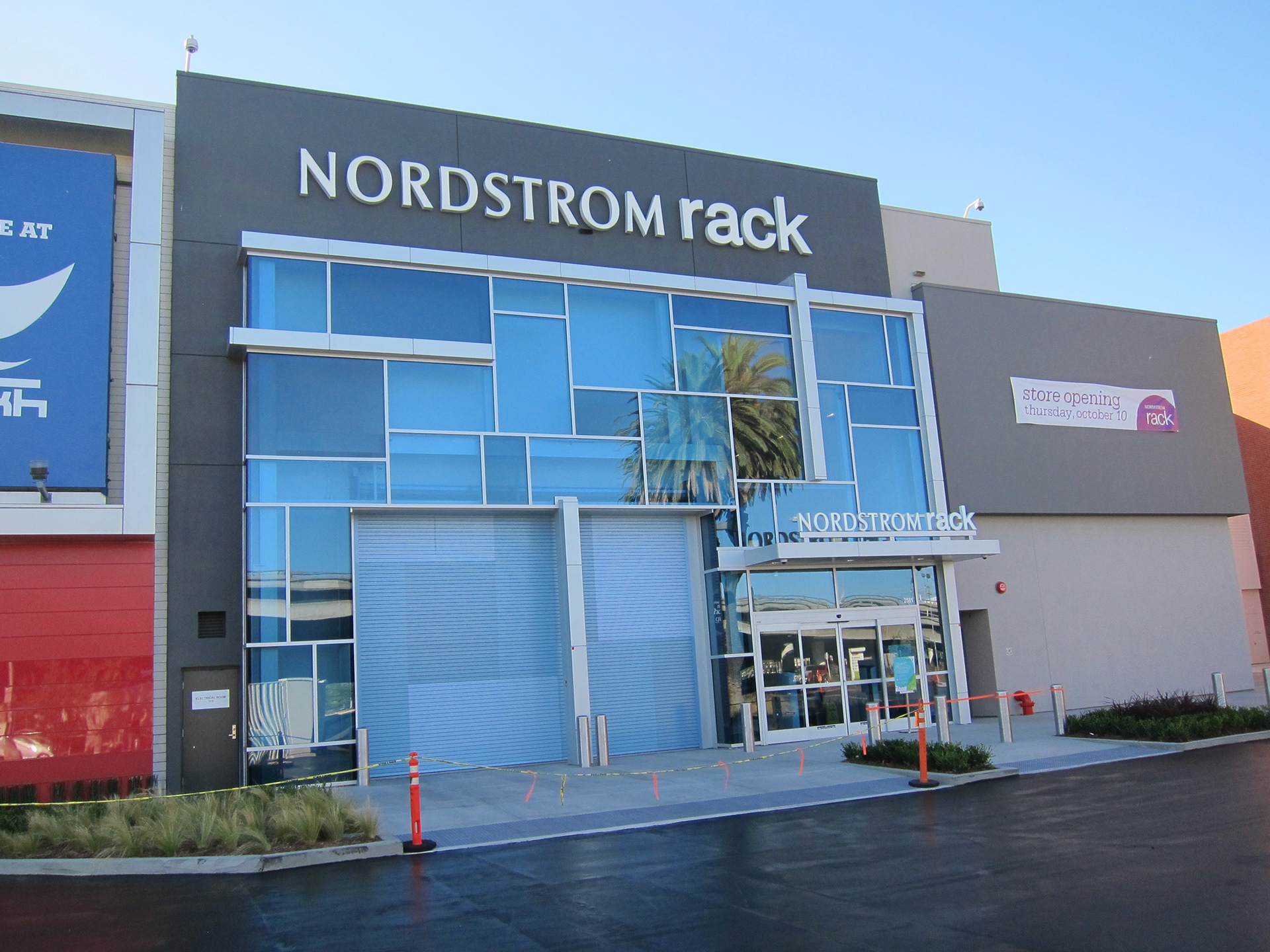 Nordstrom Rack opens near Hollywood Park