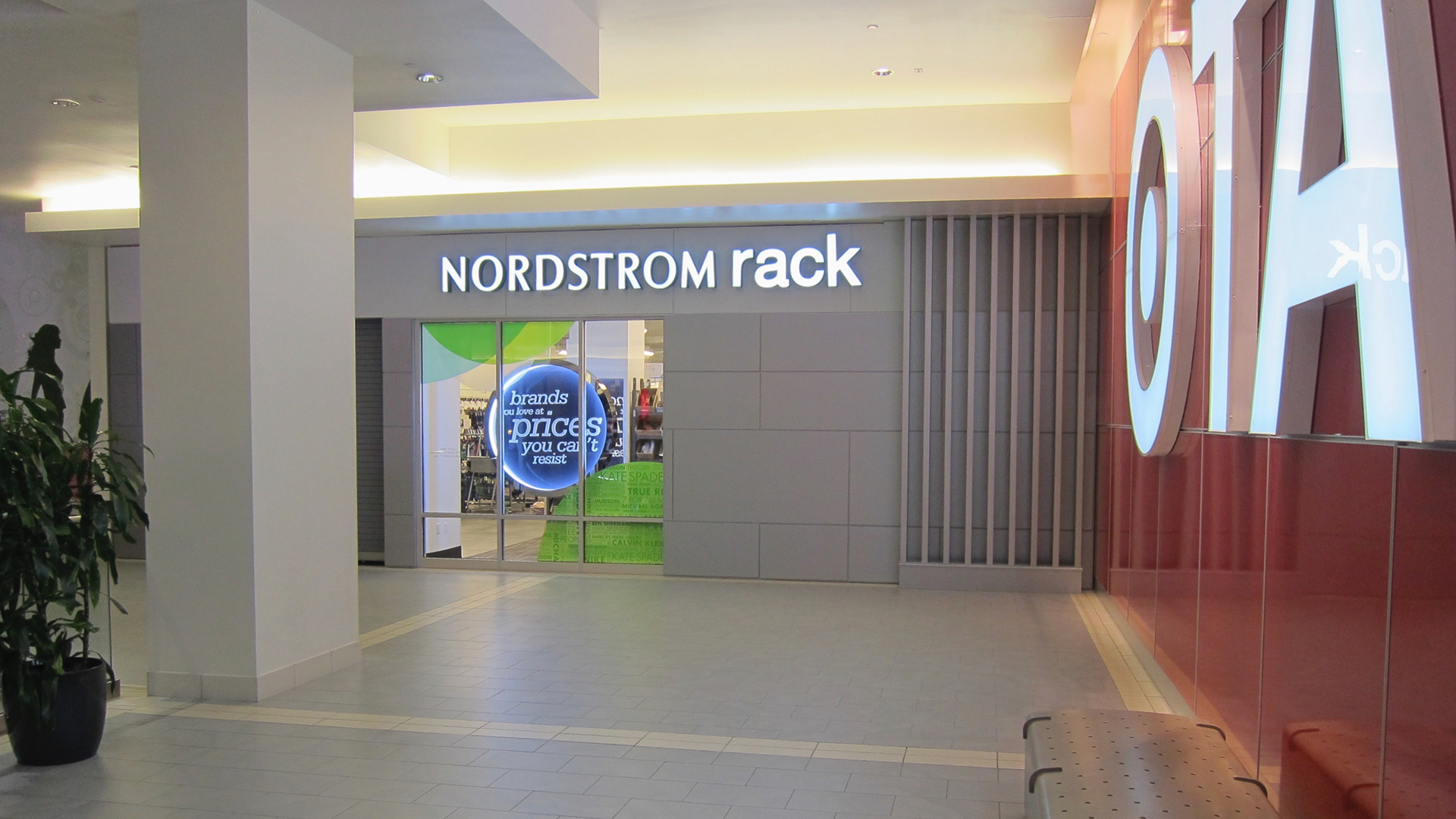 Checking out Nordstrom Rack at Colonie Center