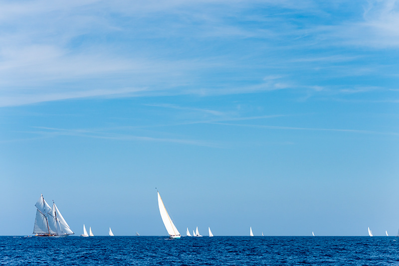 Voile au loin