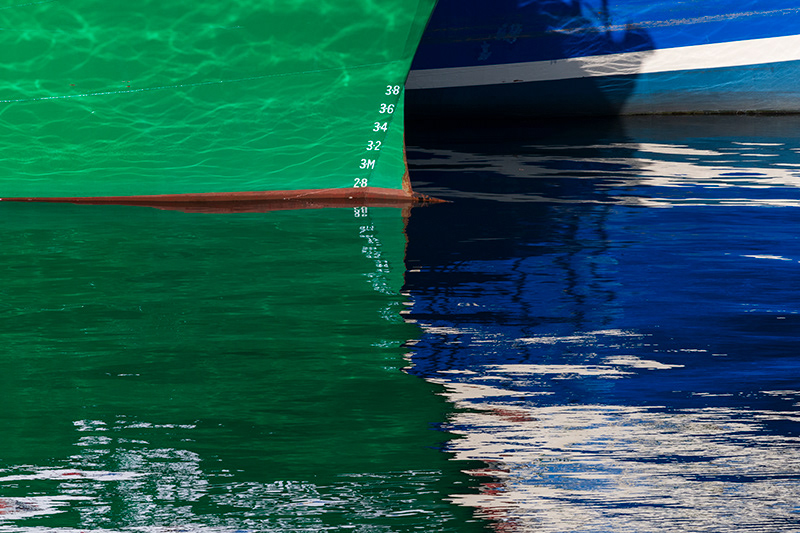 En vert et bleu dans le port de Killibegs