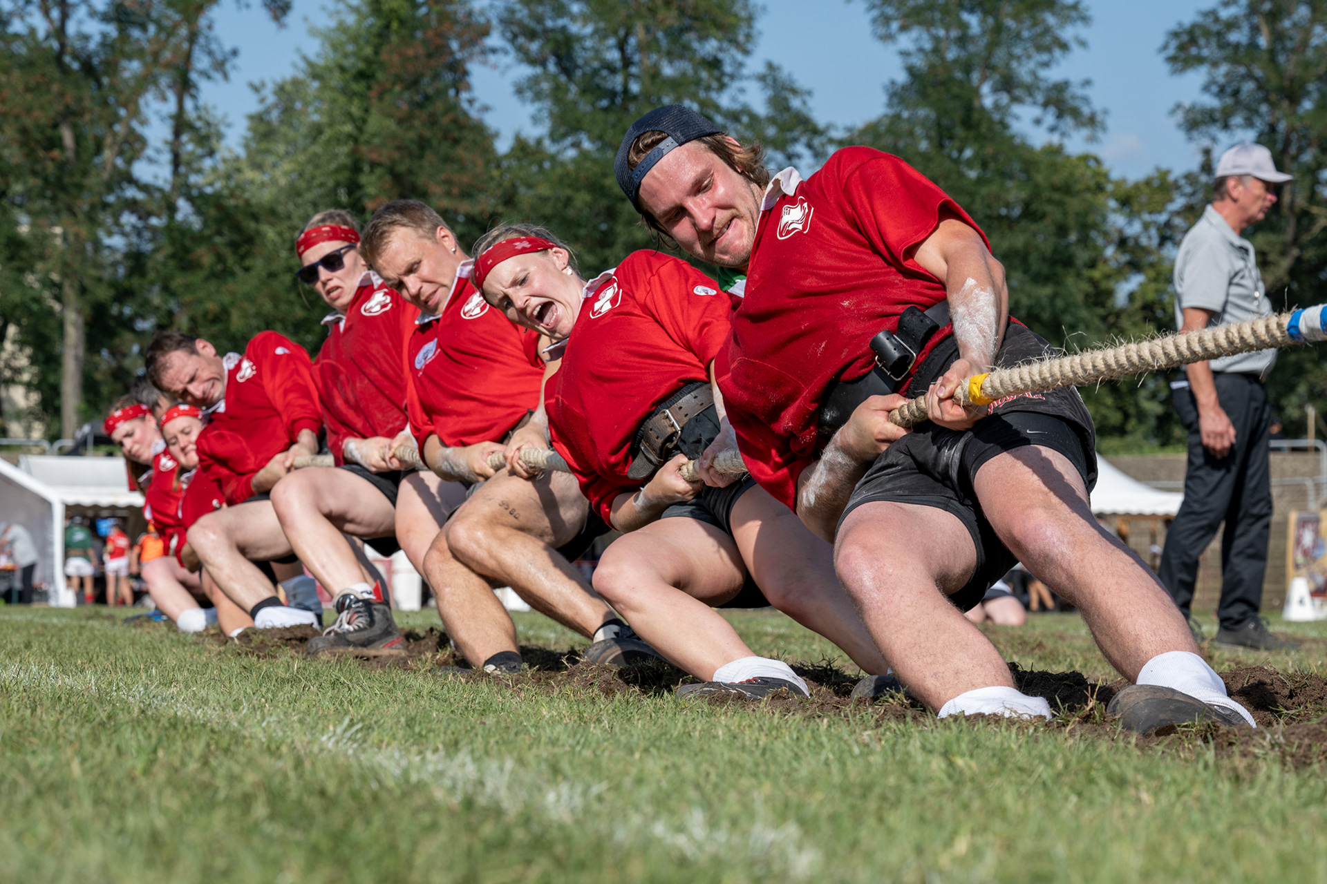 Das Team der Mixed 580 kg Nationalmannschaft im Seilziehen an der Seilzieh WM in Mannheim 2024.