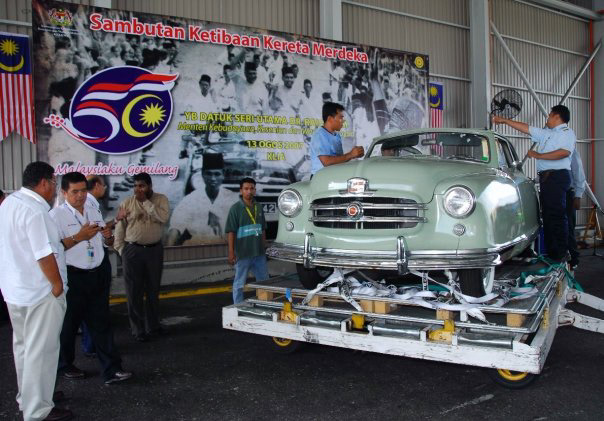 Homecoming of historical Nash Rambler Covertible from Texas, USA