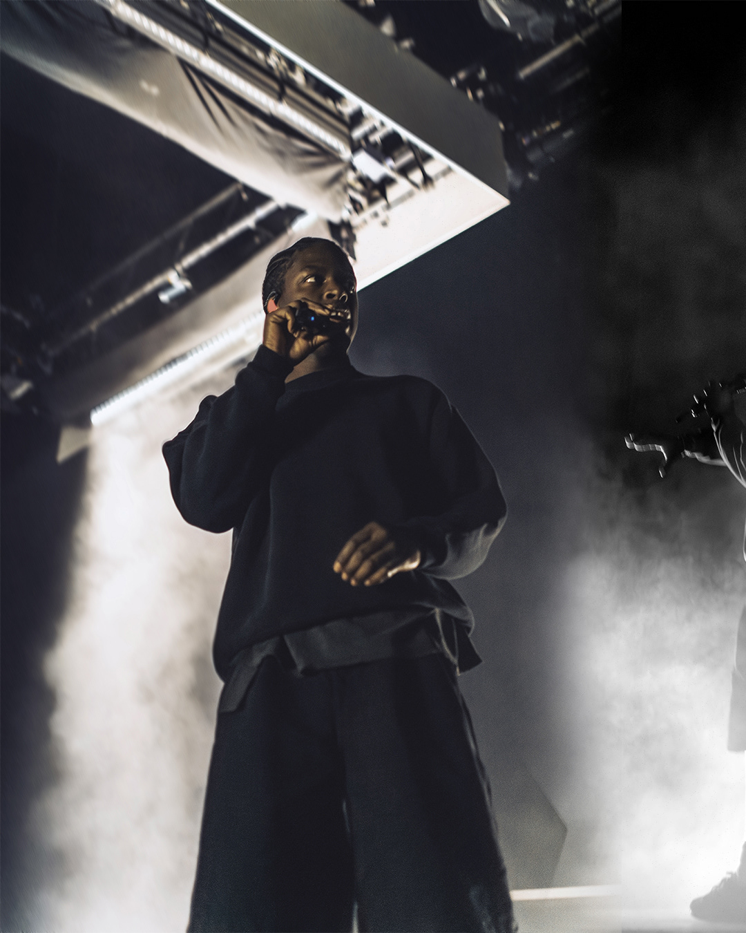 DANIEL CAESAR