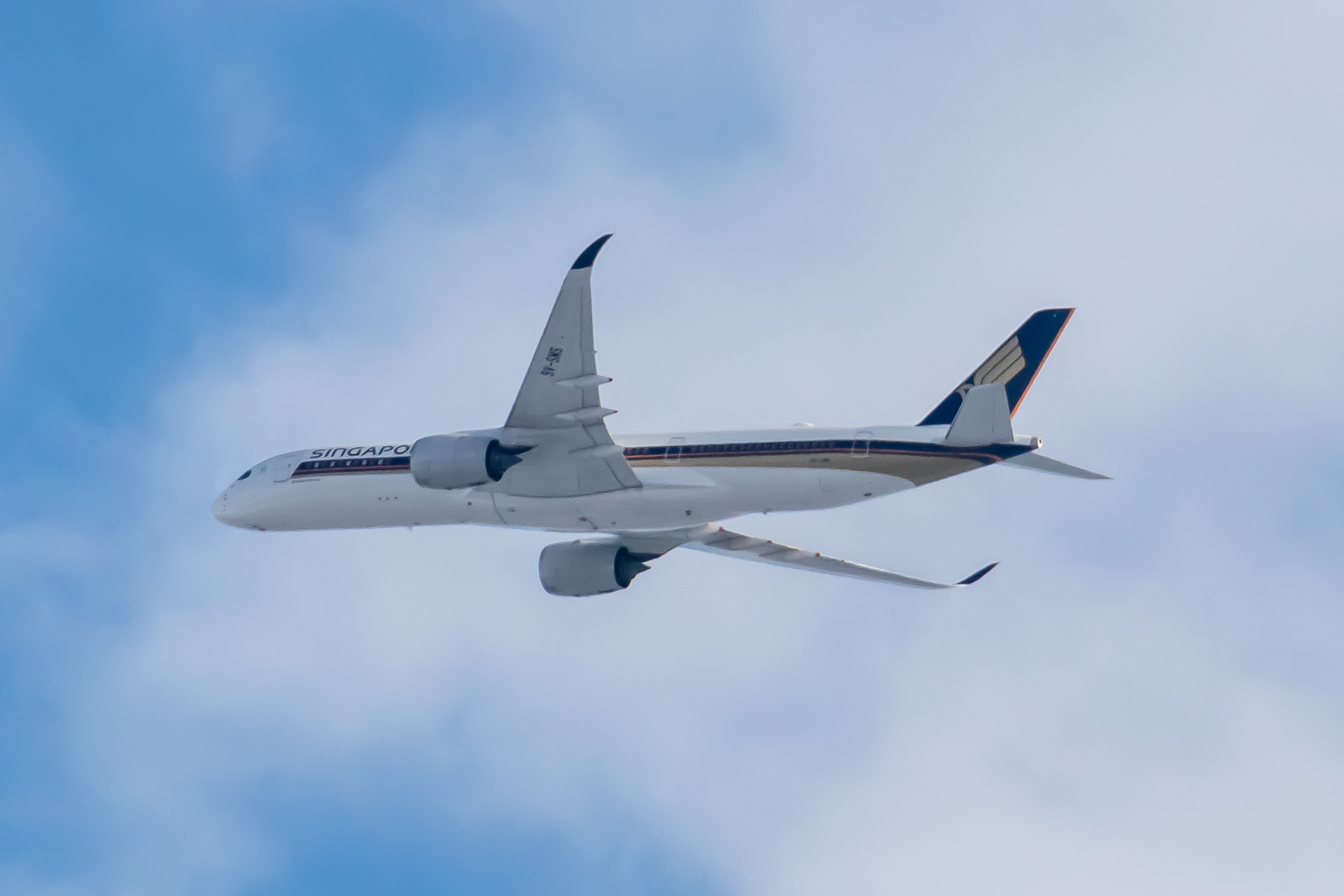 Singapore A350 IAH Diversion