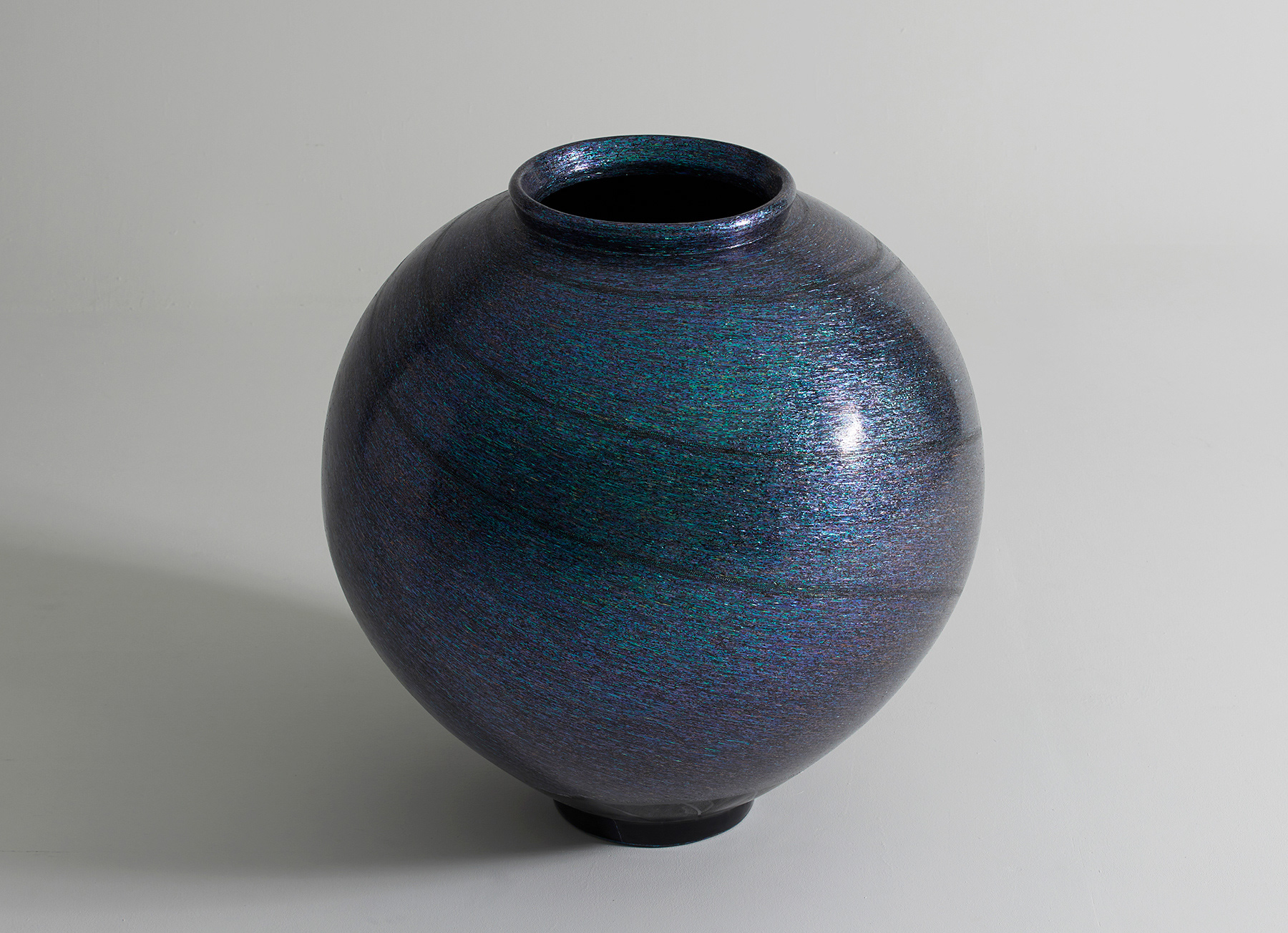 Moon Jar with mother of pearl