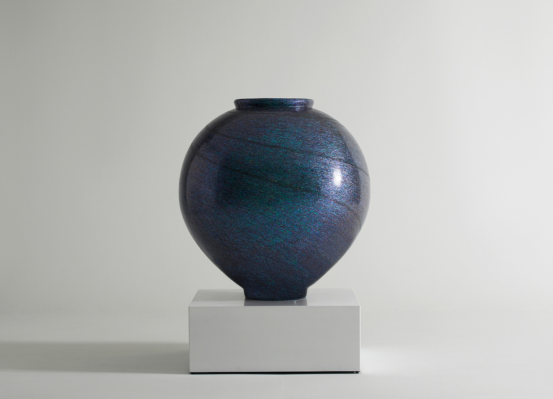 Moon Jar with mother of pearl