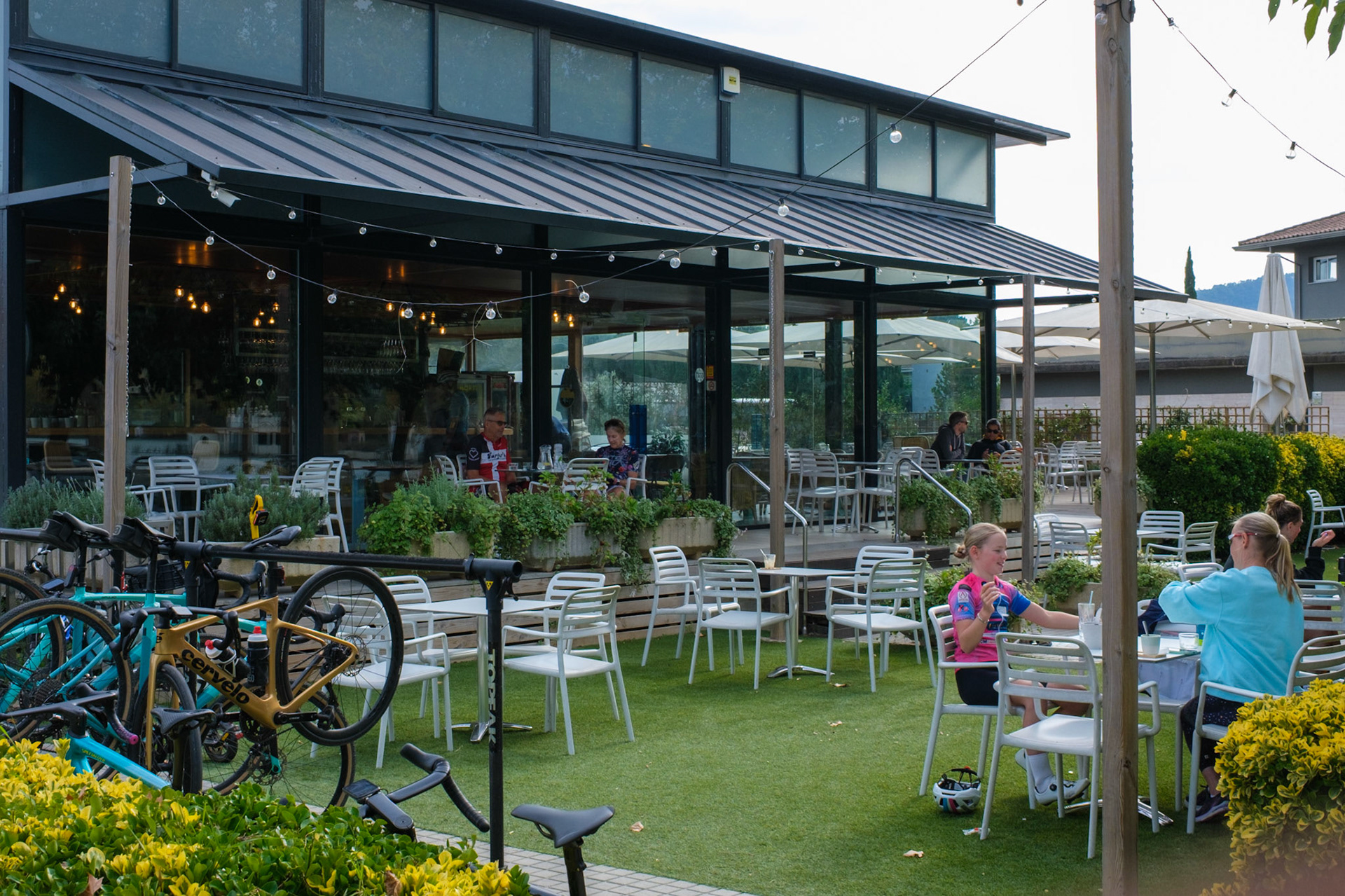 Cafe Aquarium, Lake Banyoles