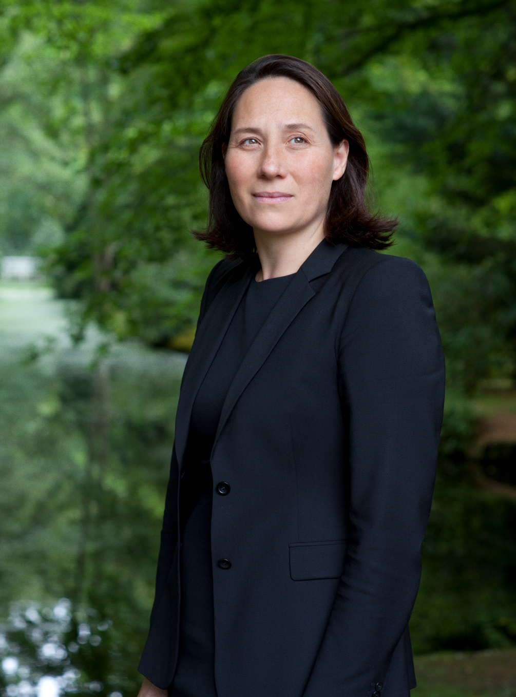 Monika Sie Dhian Ho, directeur Clingendael Instituut, voor Intermediair Magazine, Den Haag