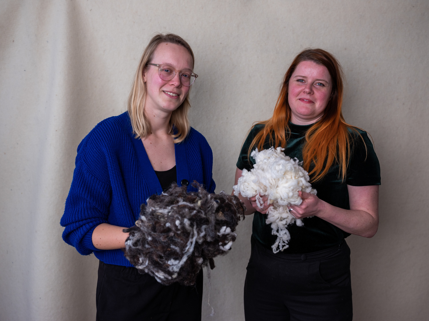Mirthe en Janne van het Hollands Wol Collectief