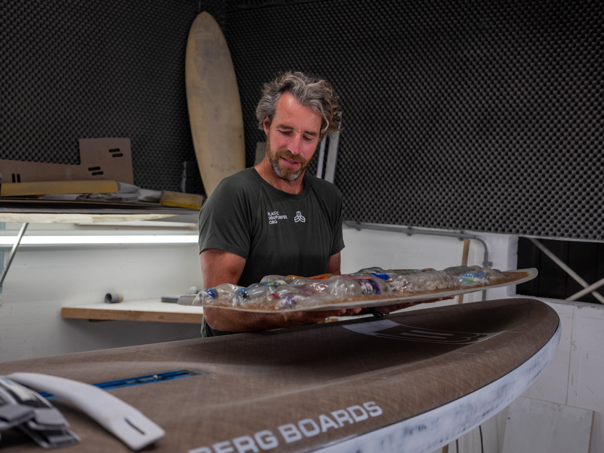 Het board afwerken, van den Berg Surf, Hoorn
