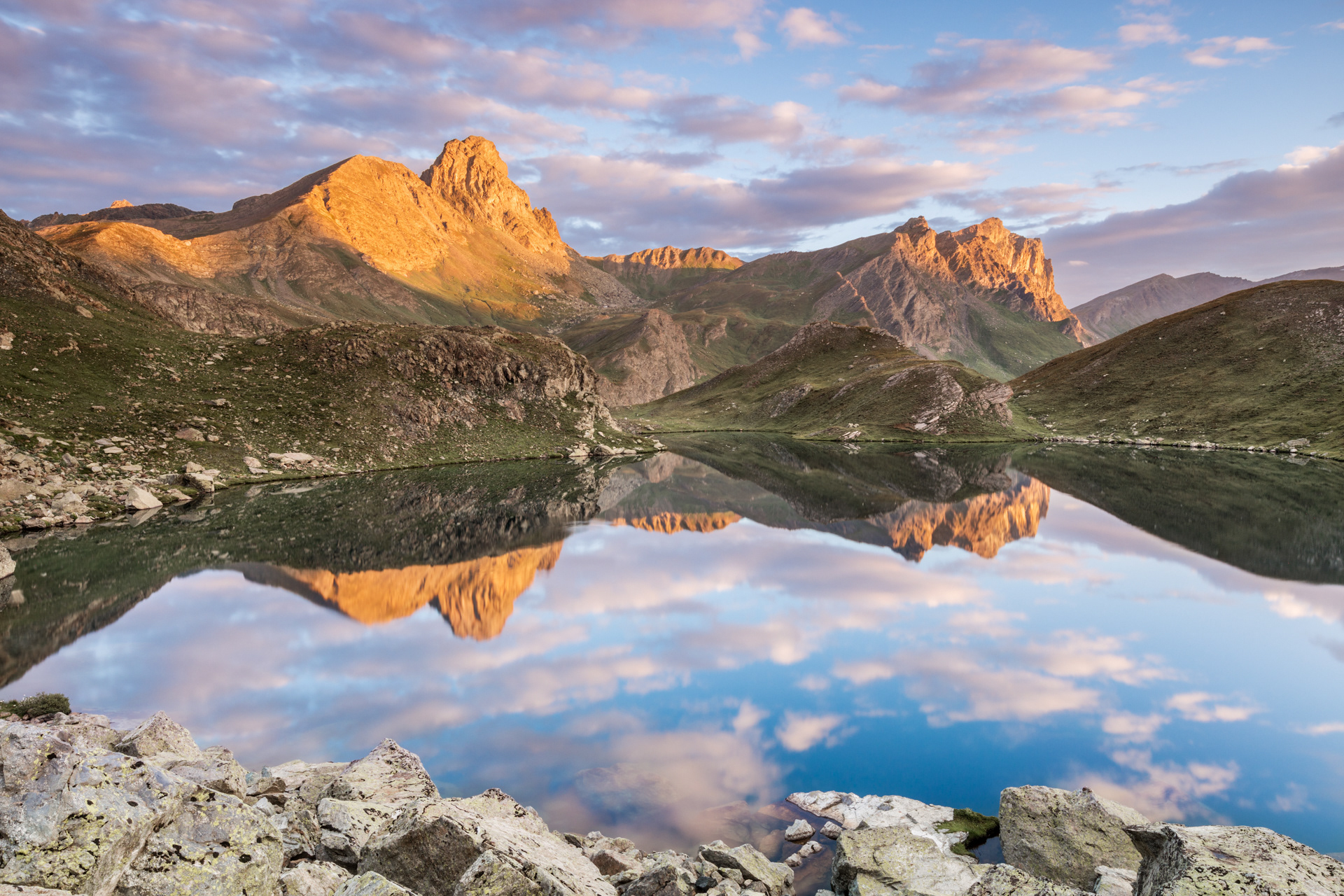 Il Lago Nero, Roc la Niera e Rocca Bianca all'Alba
