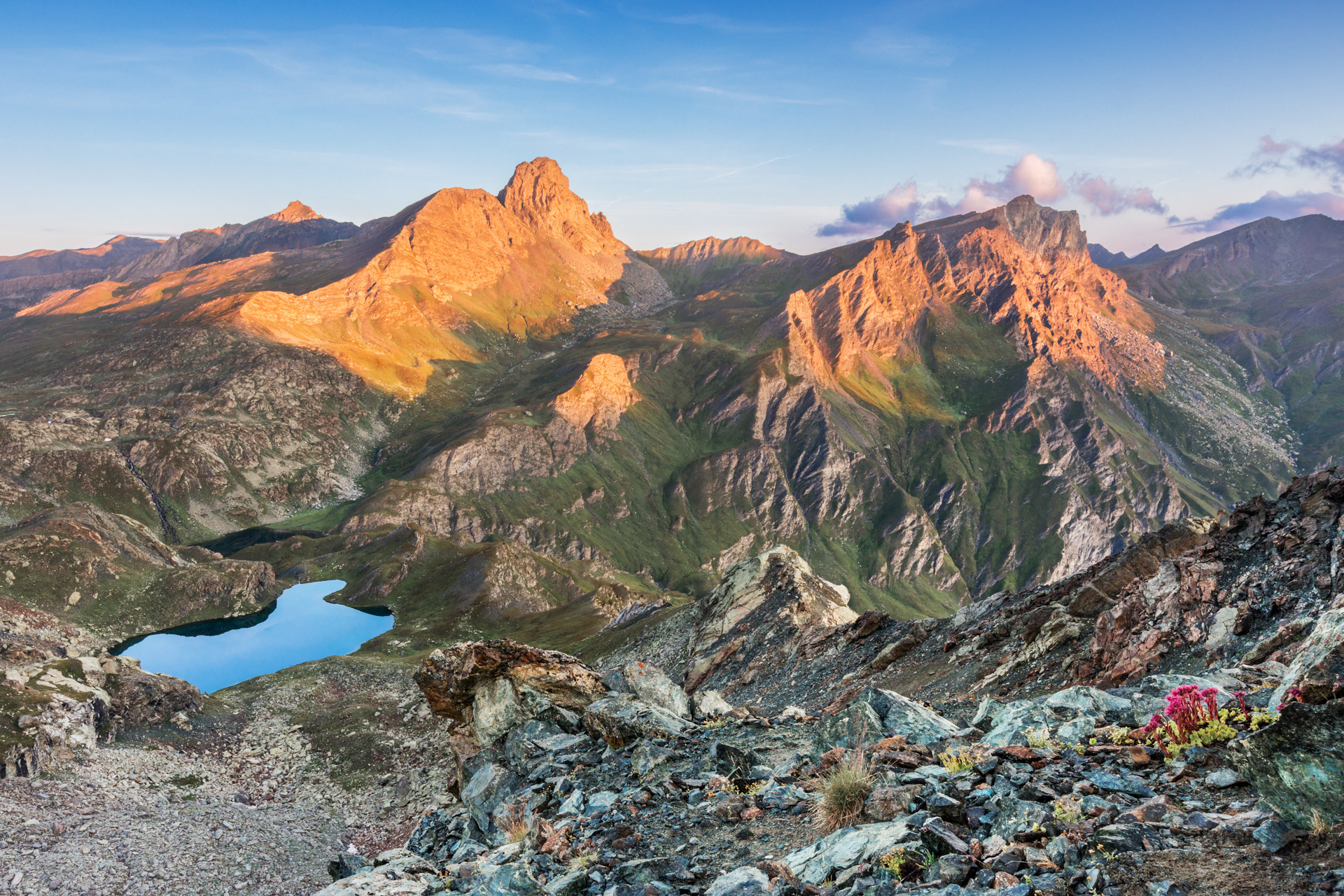 Il Lago Nero, Roc la Niera e Rocca Bianca all'Alba