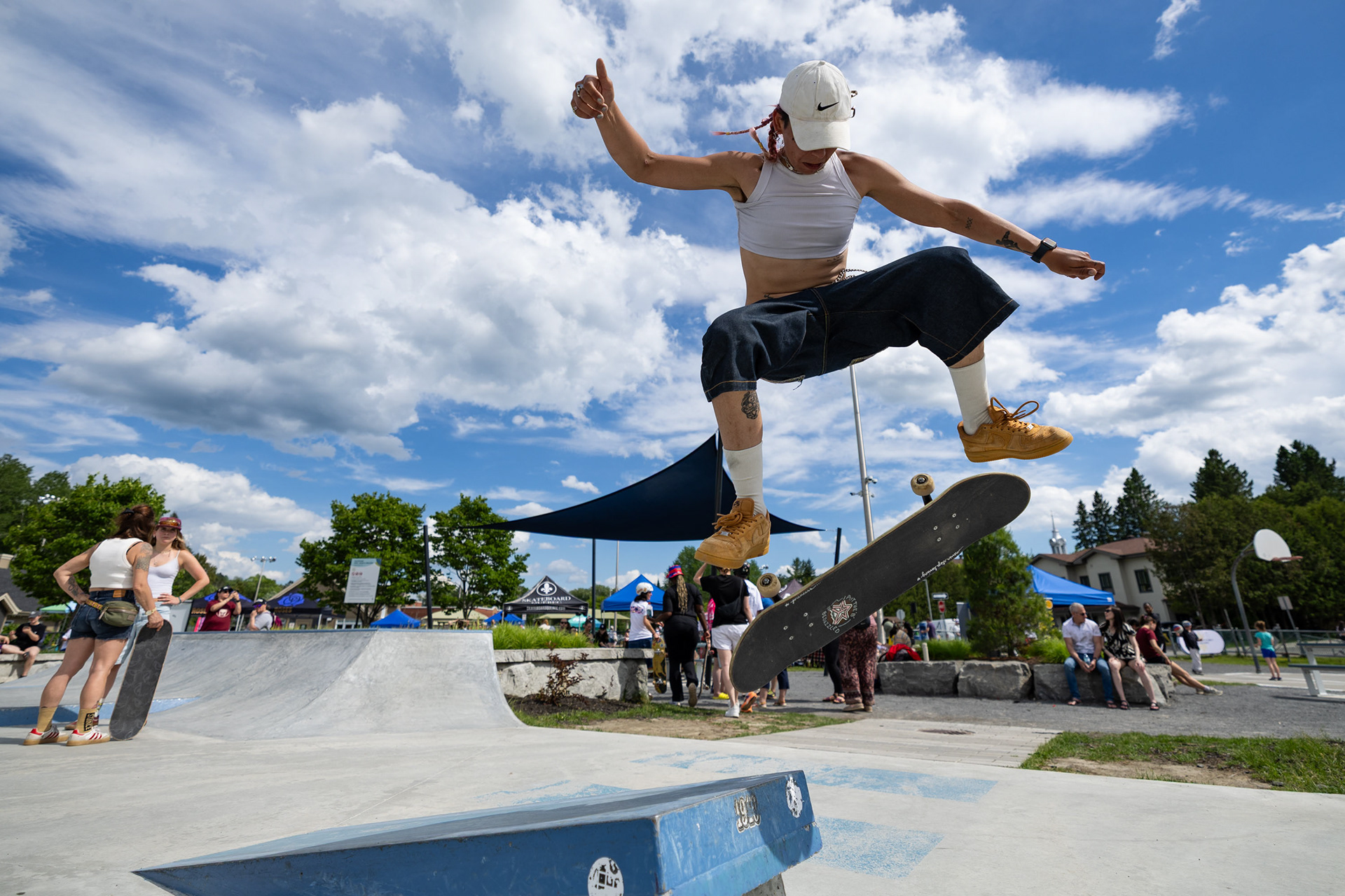 Deuxième édition de l'événement Toutes en mouvement au skatepark de Saint-Sauveur, 2026.