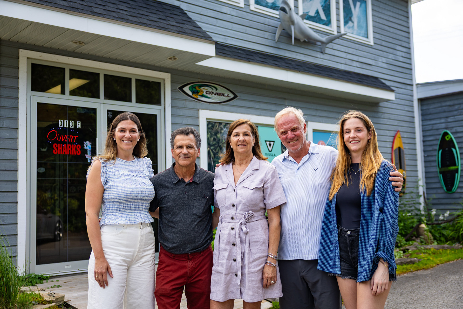 Famille propriétaire de la boutique Sharks, à Laval, 2026,