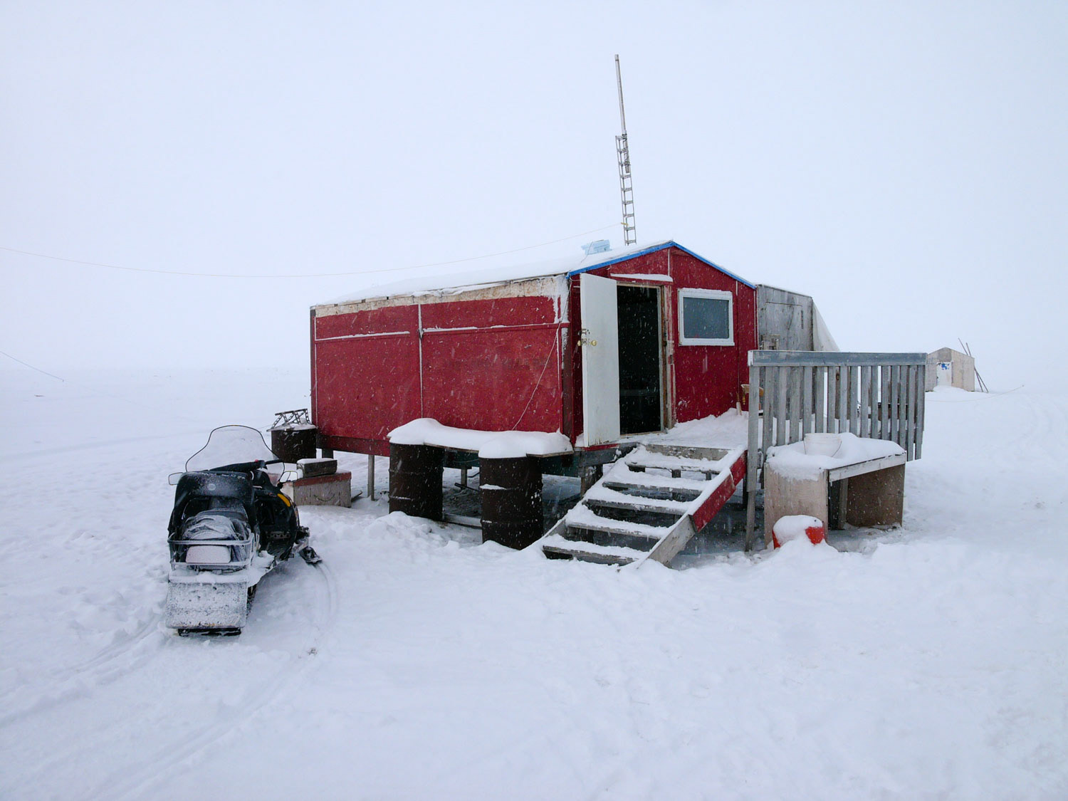 red cabin, Nunavut 2005