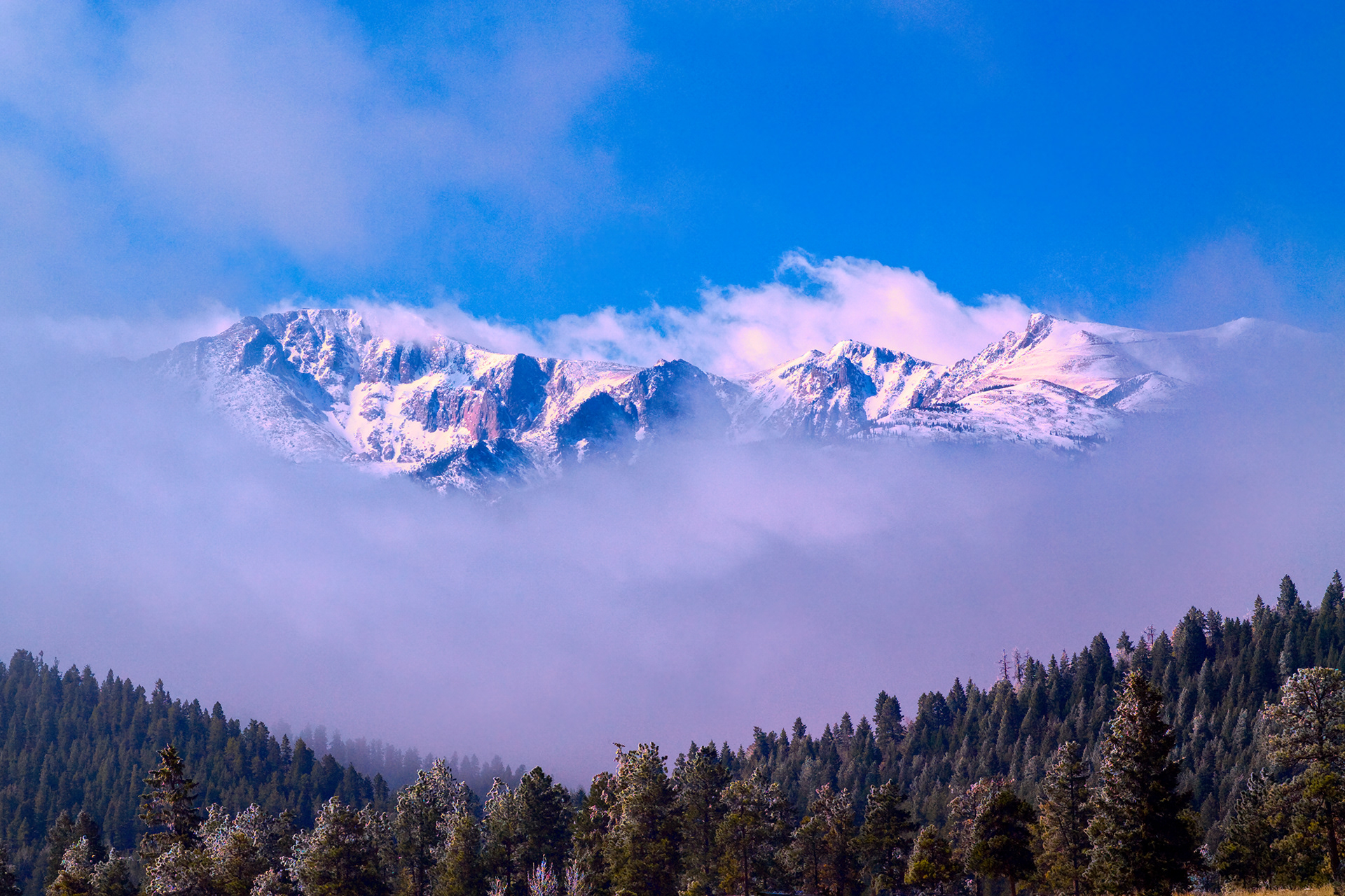 Ascending peaks in the clouds