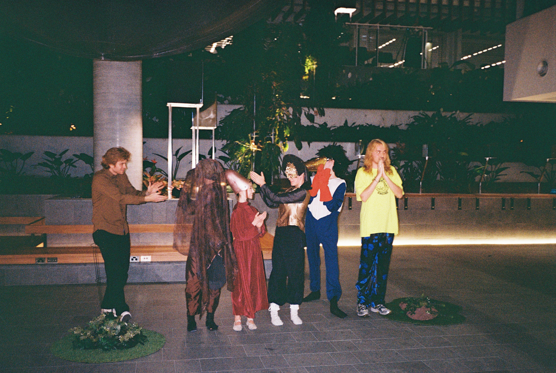 (2022). End of the Performance. [Photograph]. Taken by Zachary Woodley.