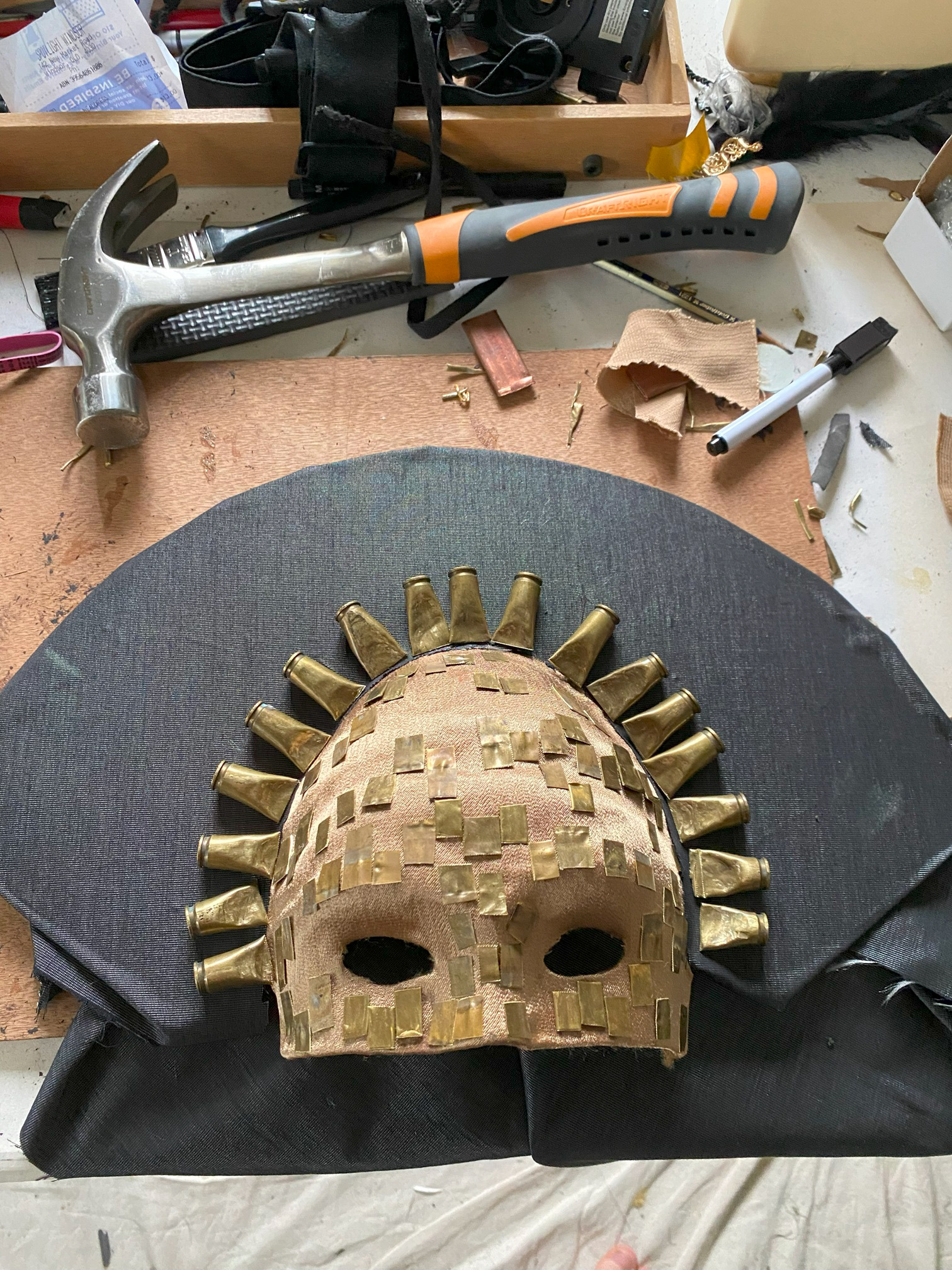 (2022). Nero's mask. [Photograph].