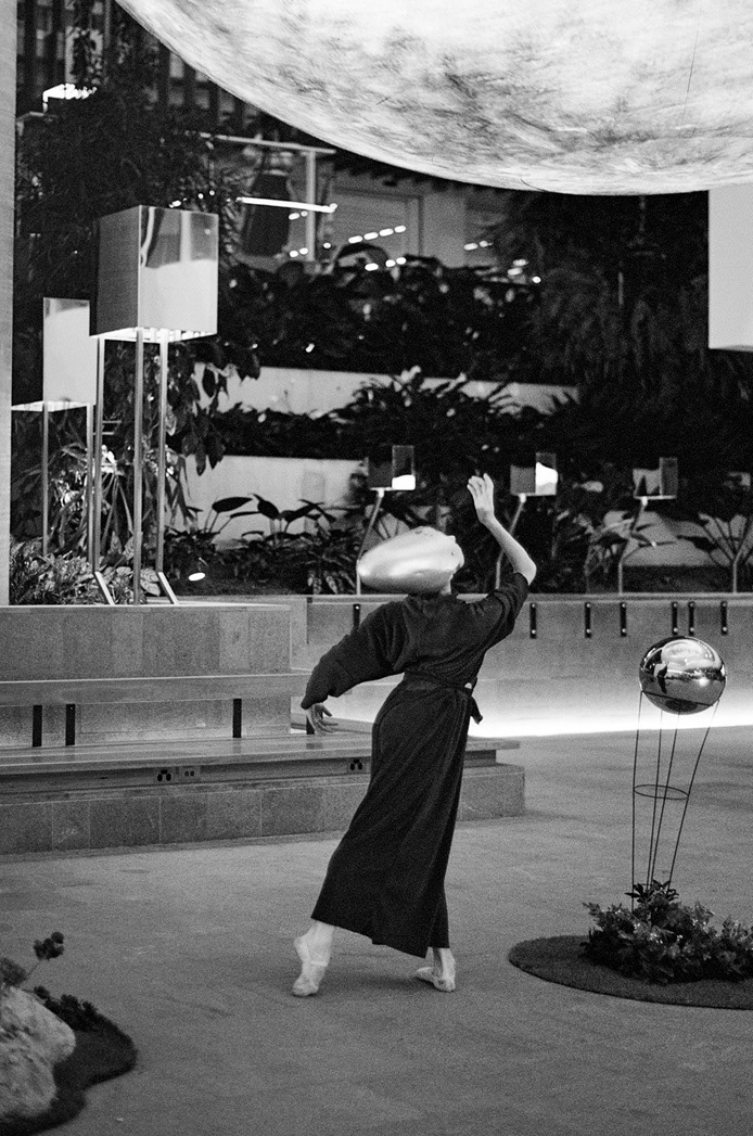 (2022). Act II, The Mirror Sphere. [Photograph]. Taken by Amy Sargeant.