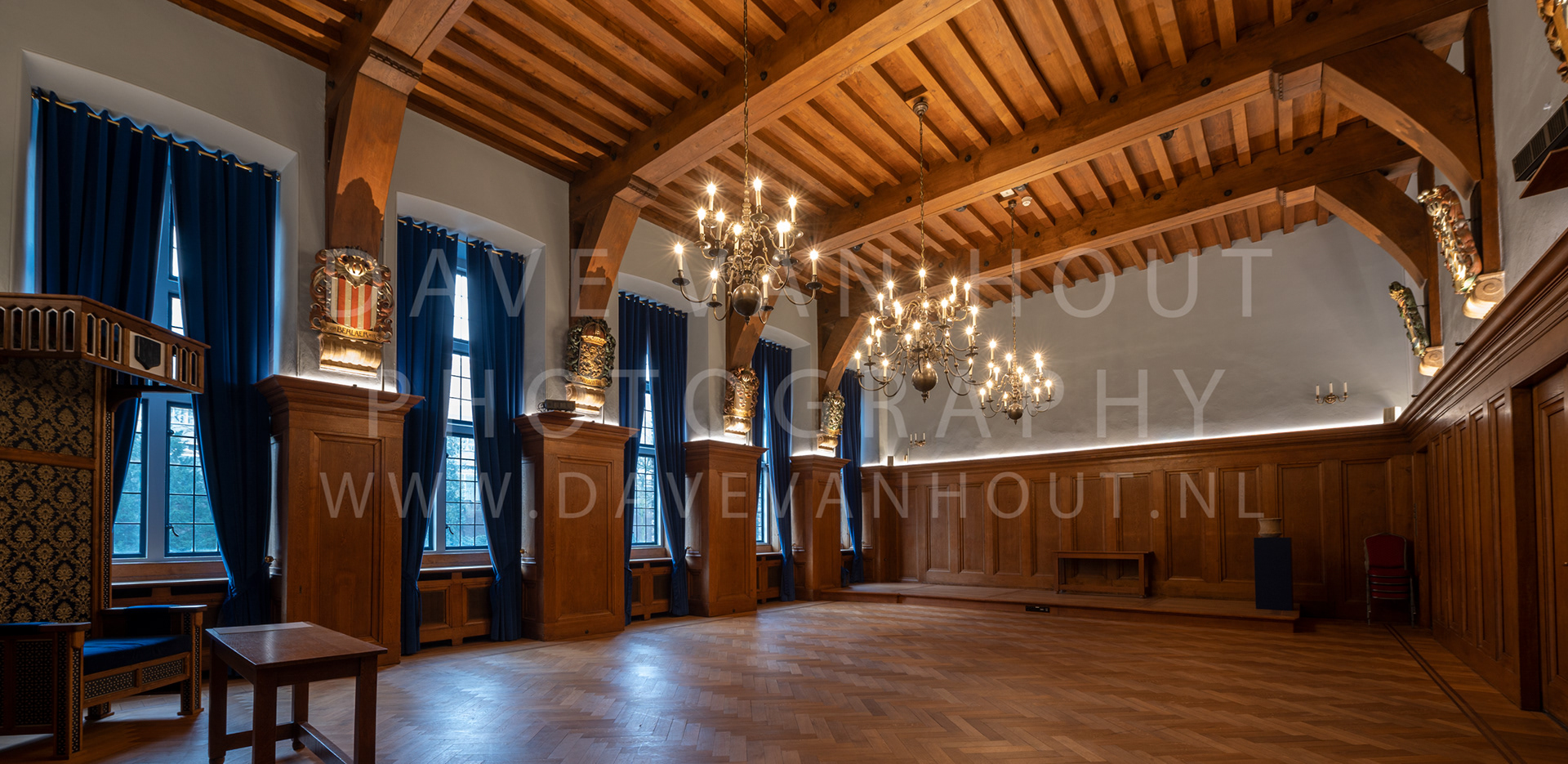 005 117 Raadzaal
