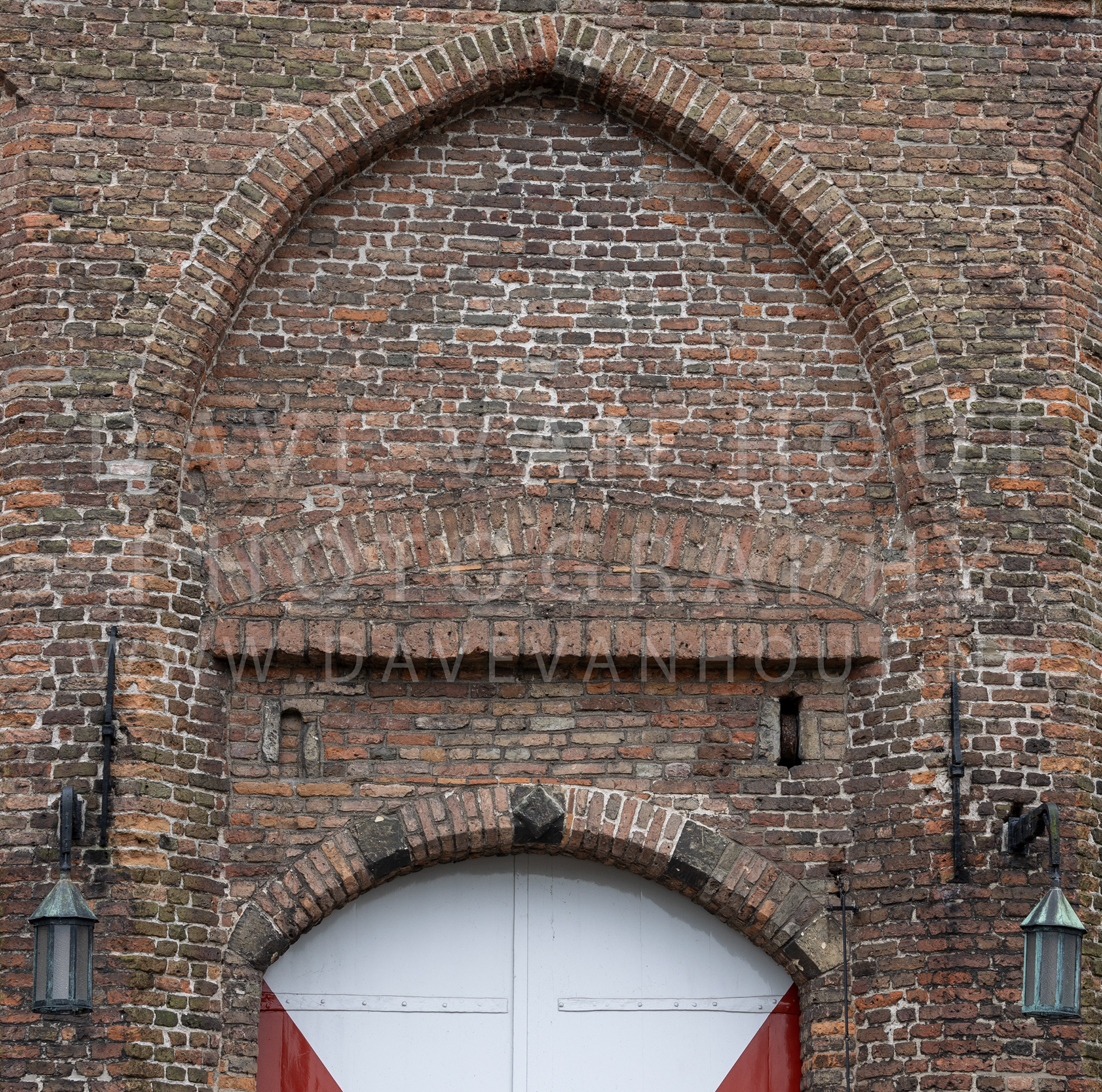 005 030 en 031 Voorgevel kasteel bouwsporen