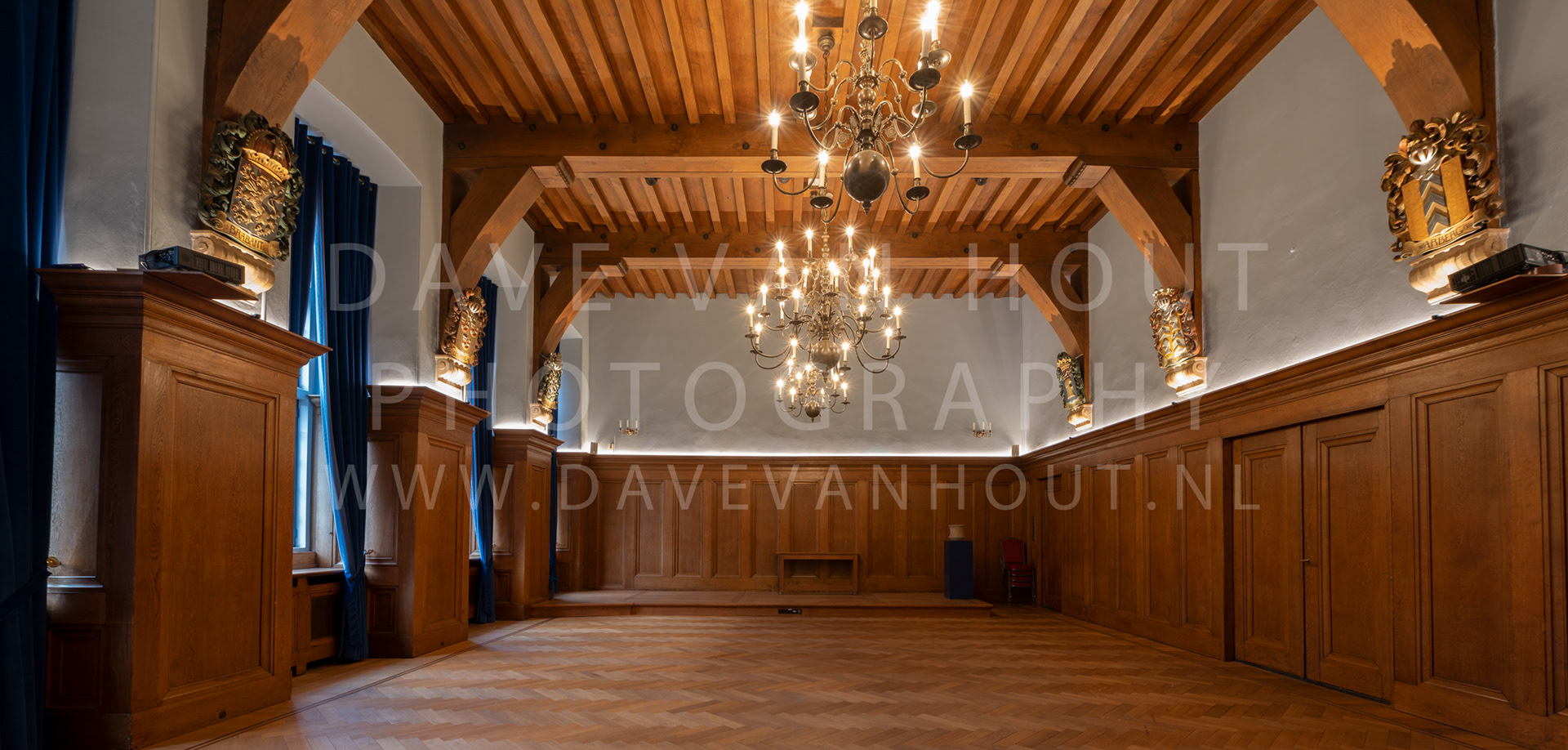007 117 Raadzaal