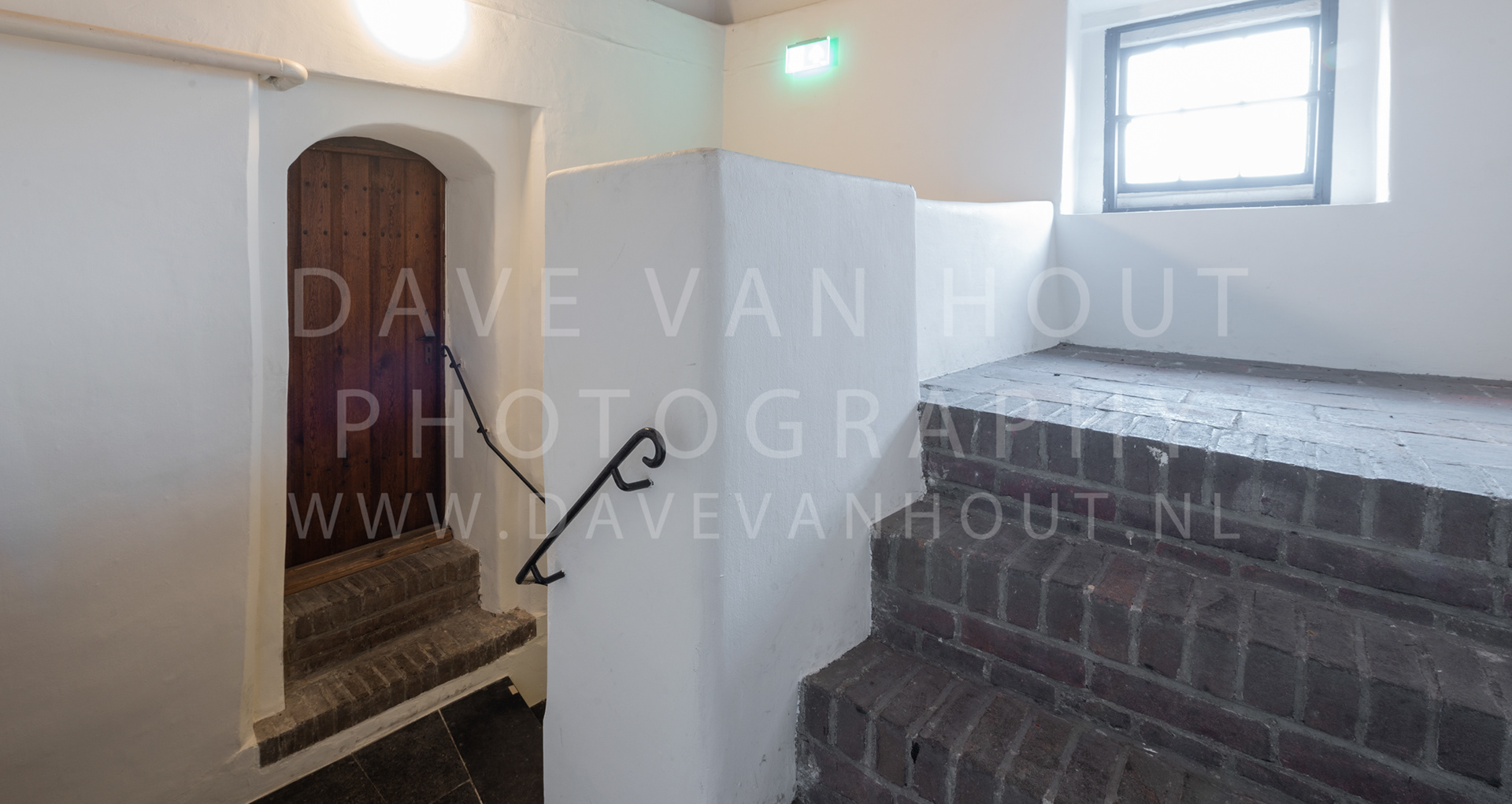 001 046 Traptoren