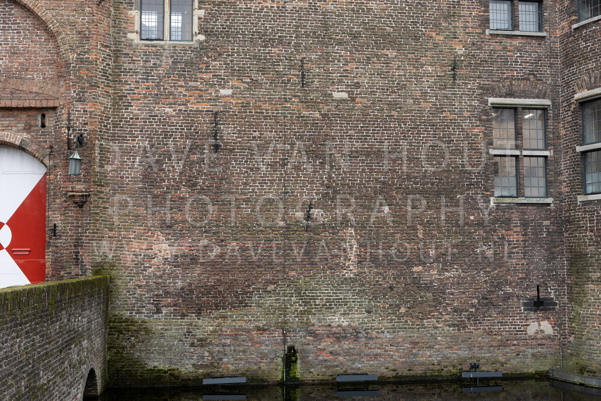 010 030 en 031 Voorgevel kasteel bouwsporen