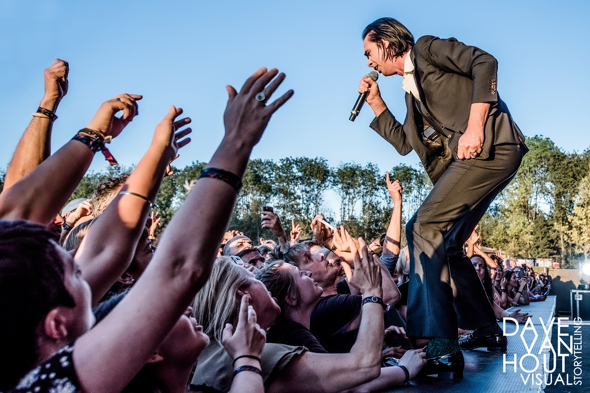 002 Nick Cave and the Bad Seeds - Down The Rabbit Hole 2018